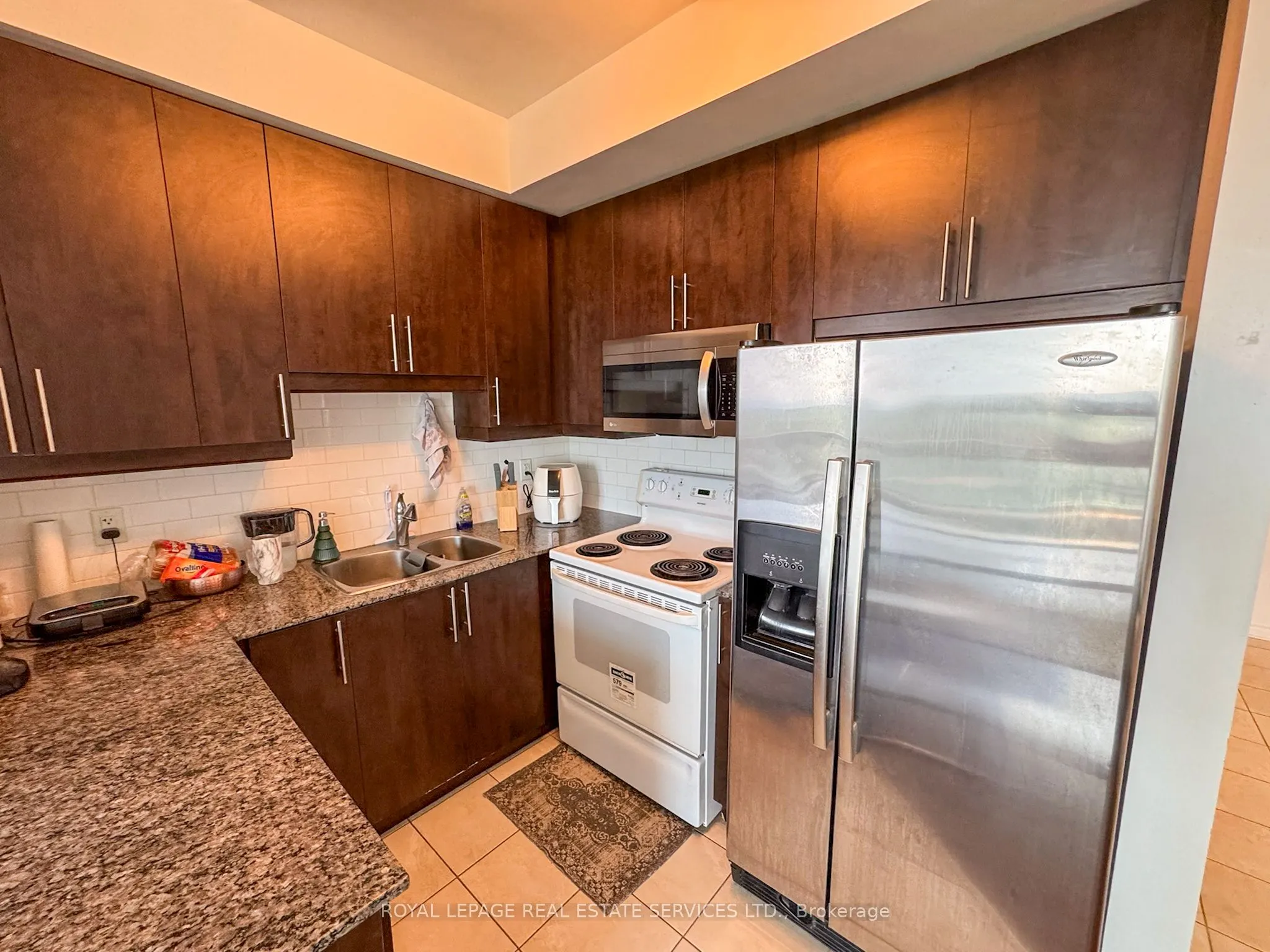 18 Holmes Avenue, #1002