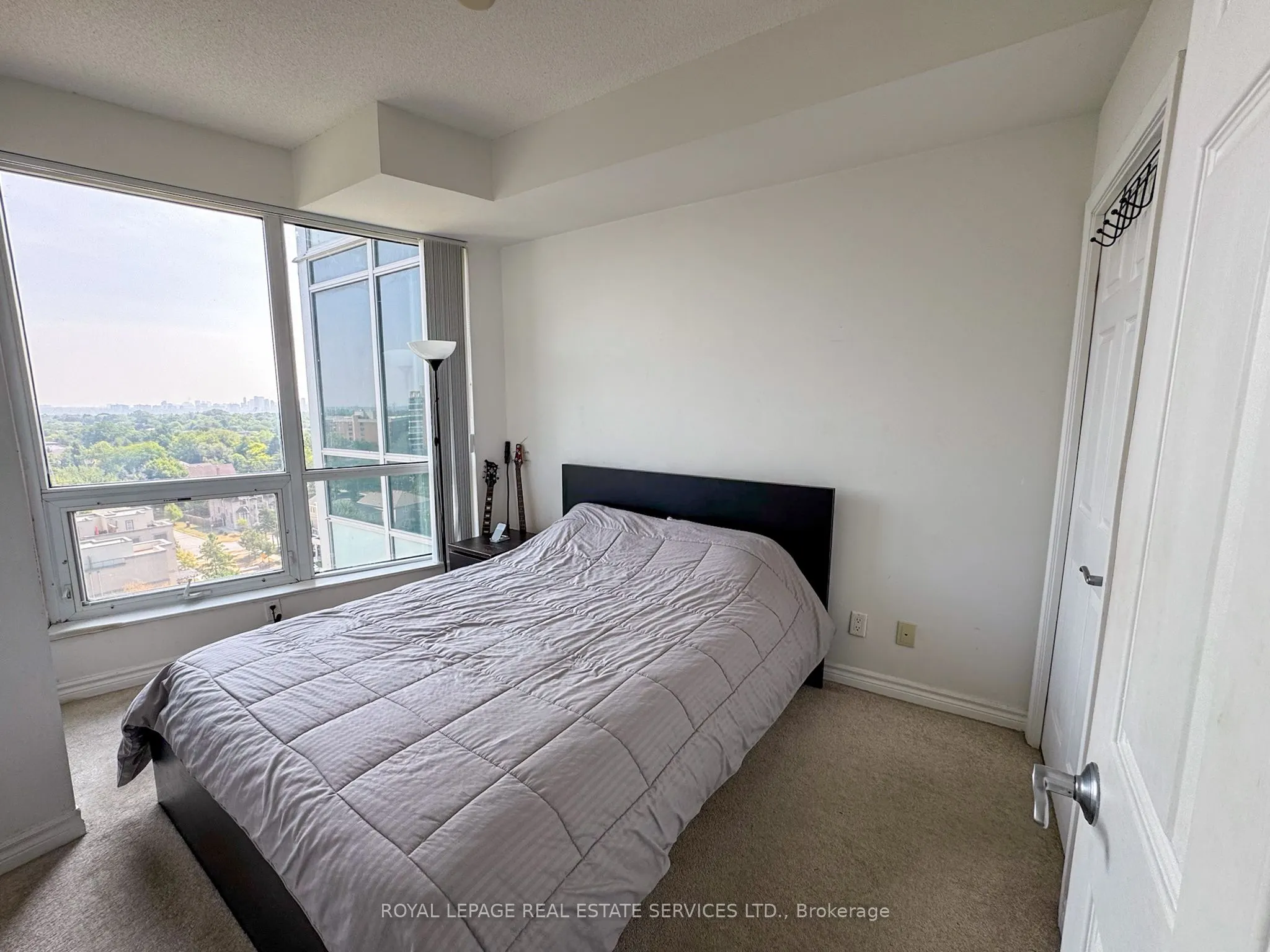 18 Holmes Avenue, #1002