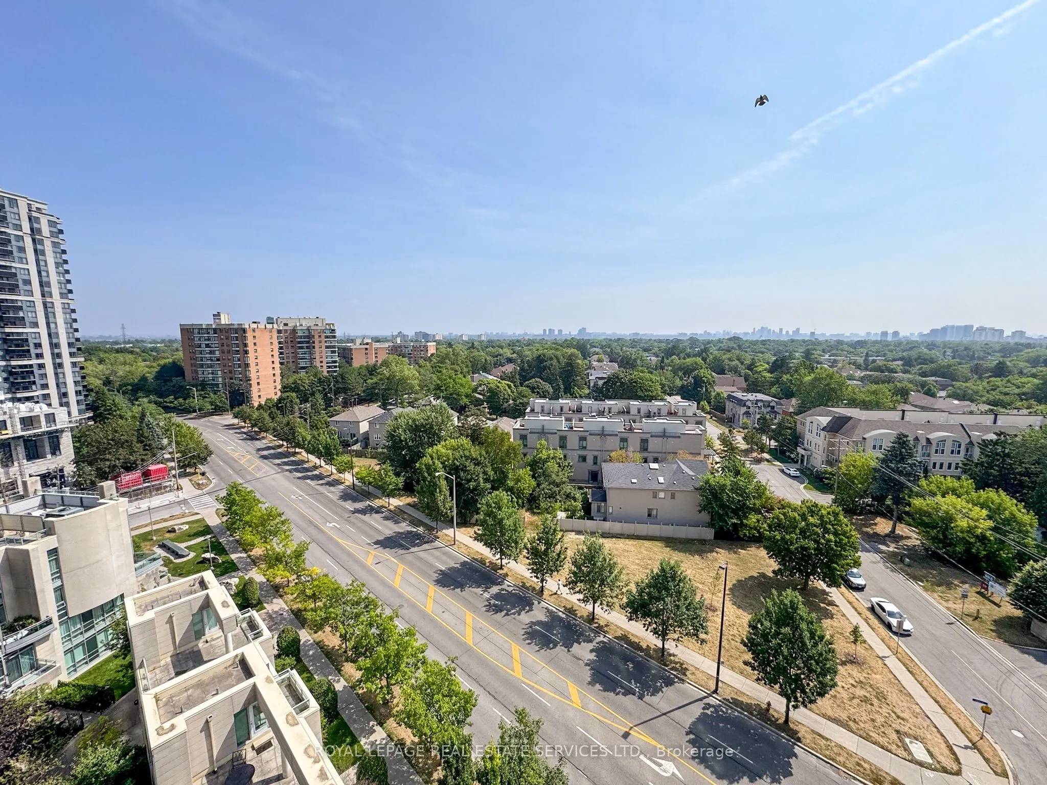 18 Holmes Avenue, #1002