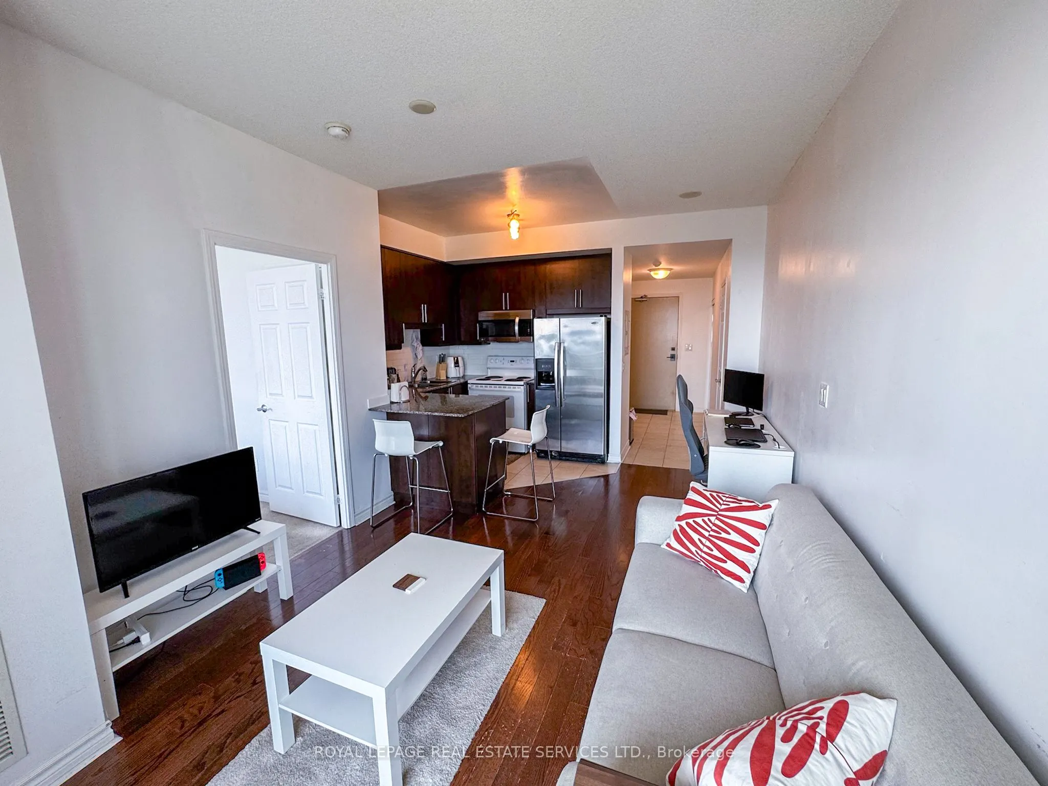 18 Holmes Avenue, #1002