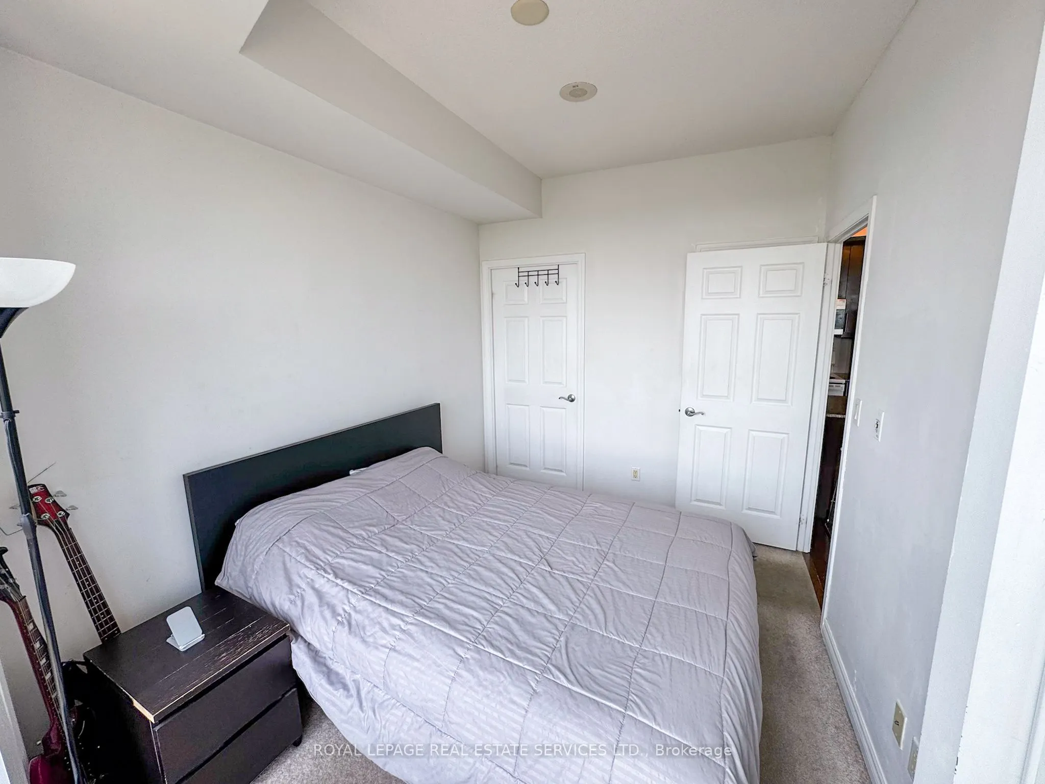 18 Holmes Avenue, #1002
