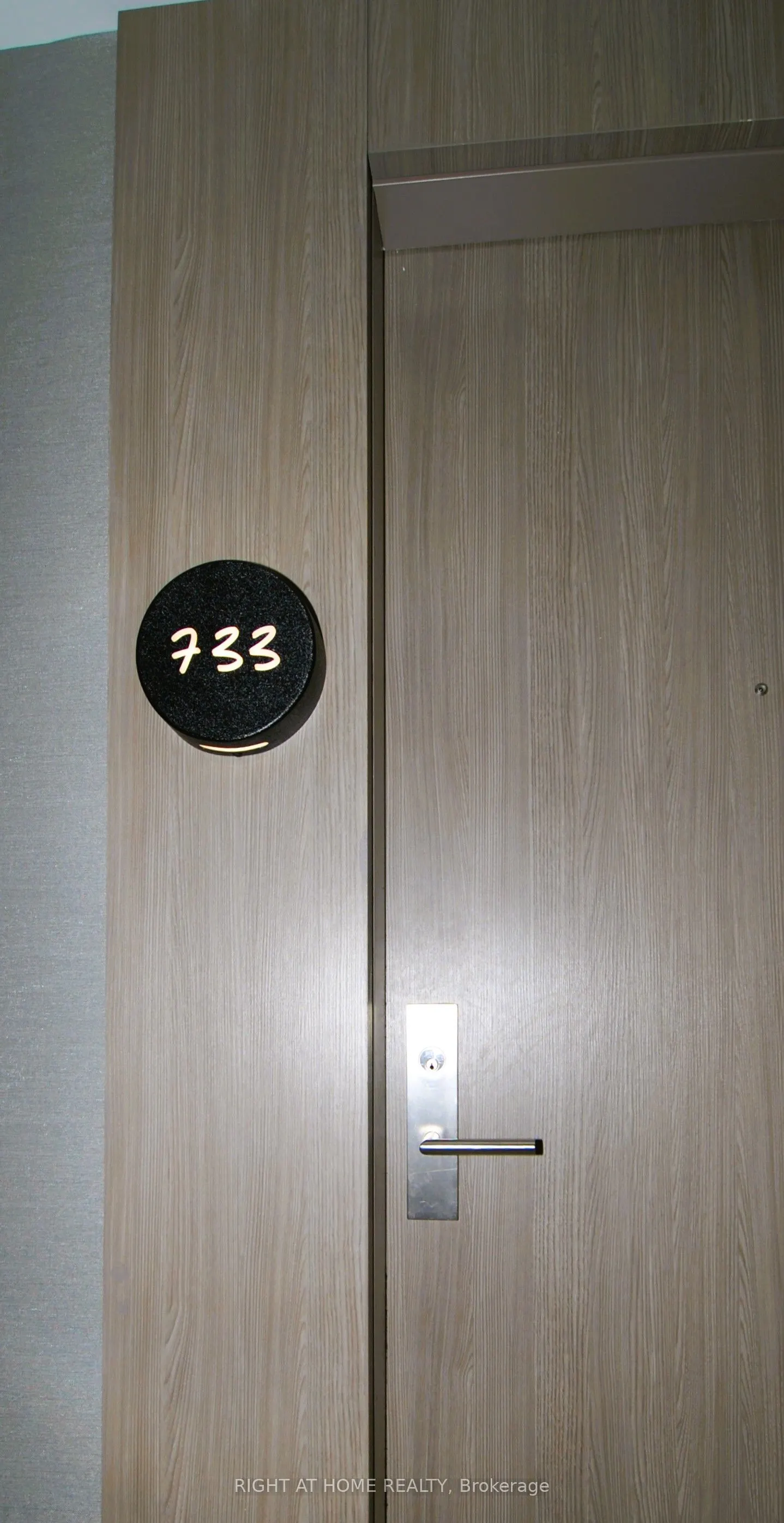 161 Roehampton Avenue, #733