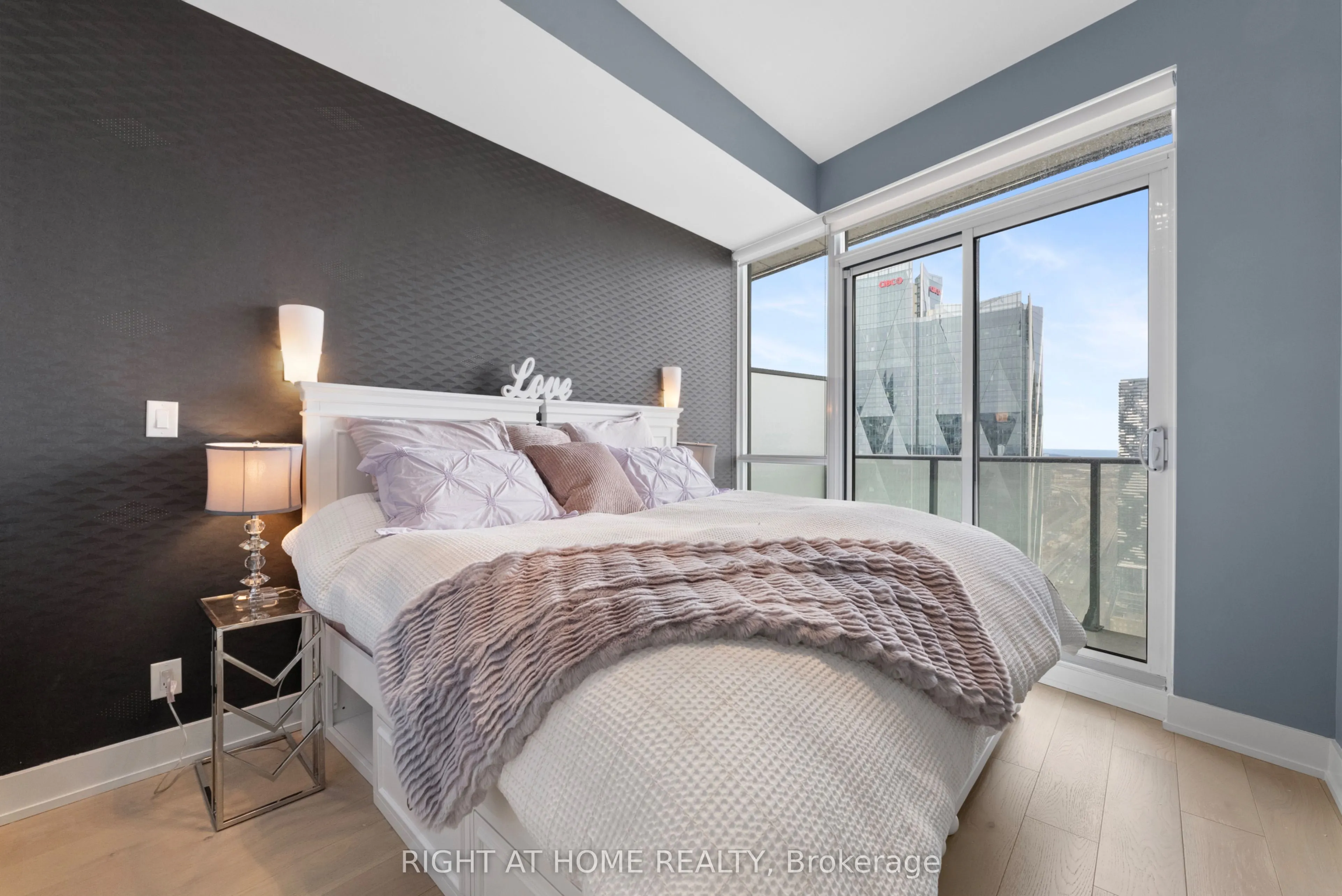 65 Bremner Boulevard, #5104
