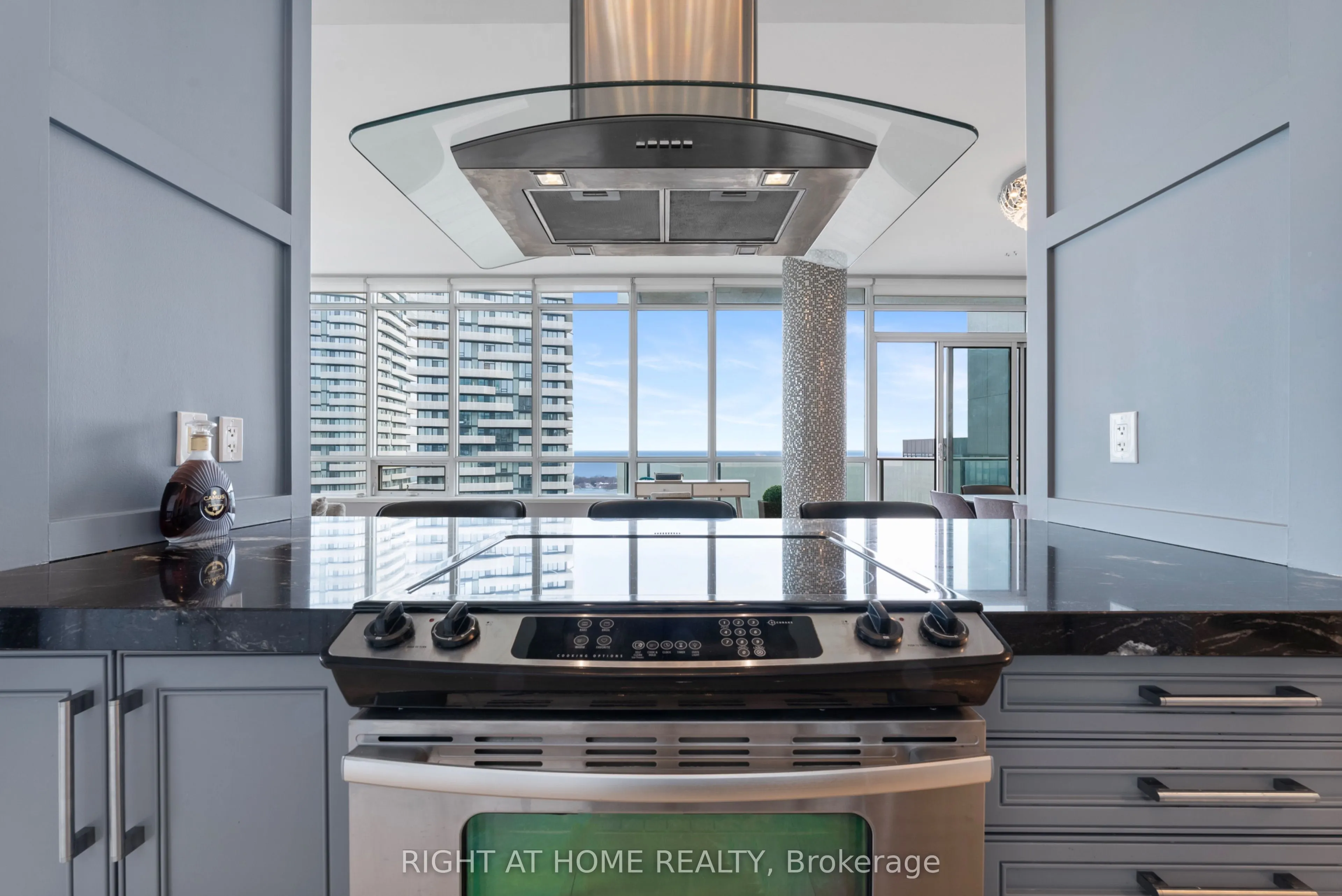 65 Bremner Boulevard, #5104