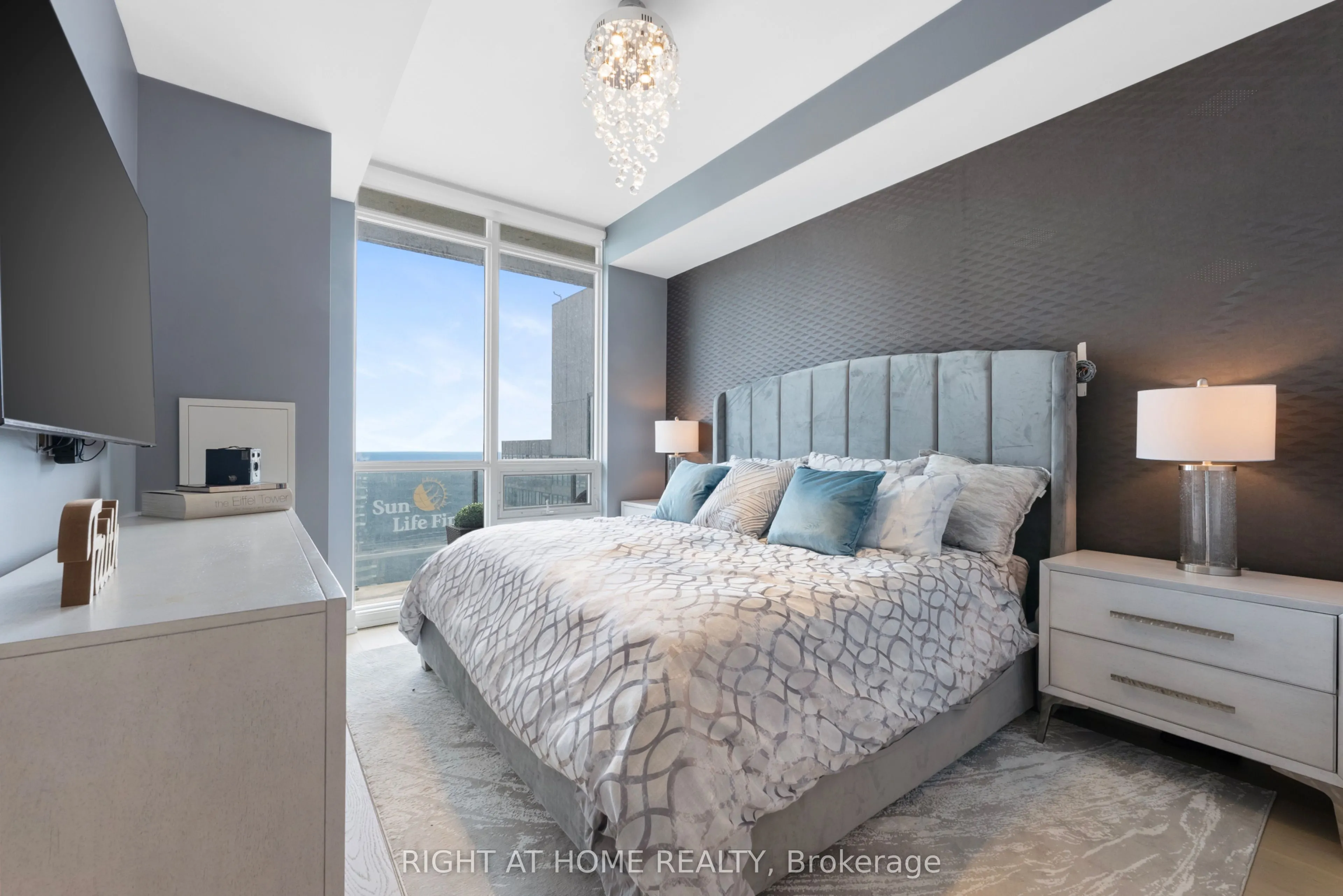 65 Bremner Boulevard, #5104