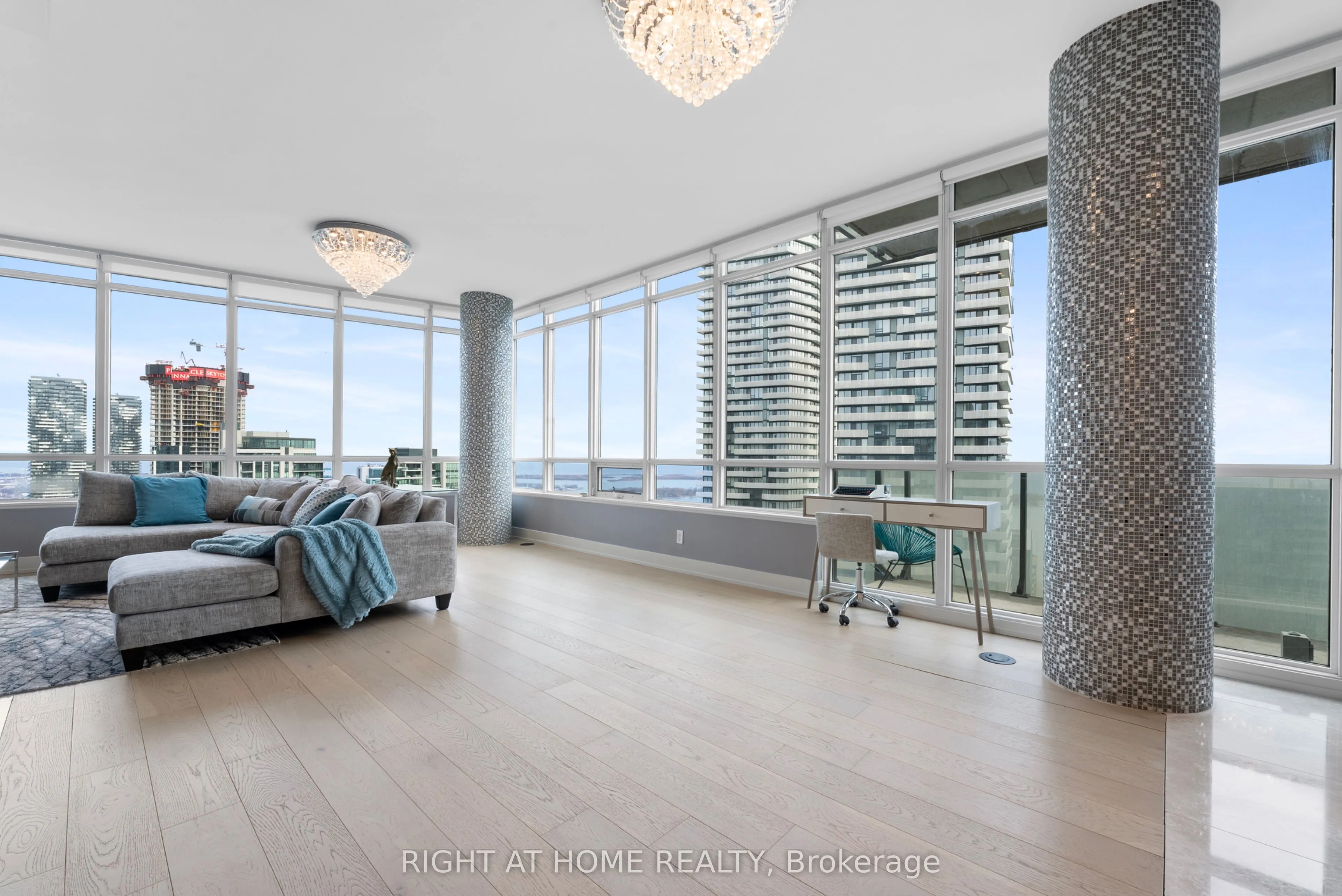 65 Bremner Boulevard, #5104