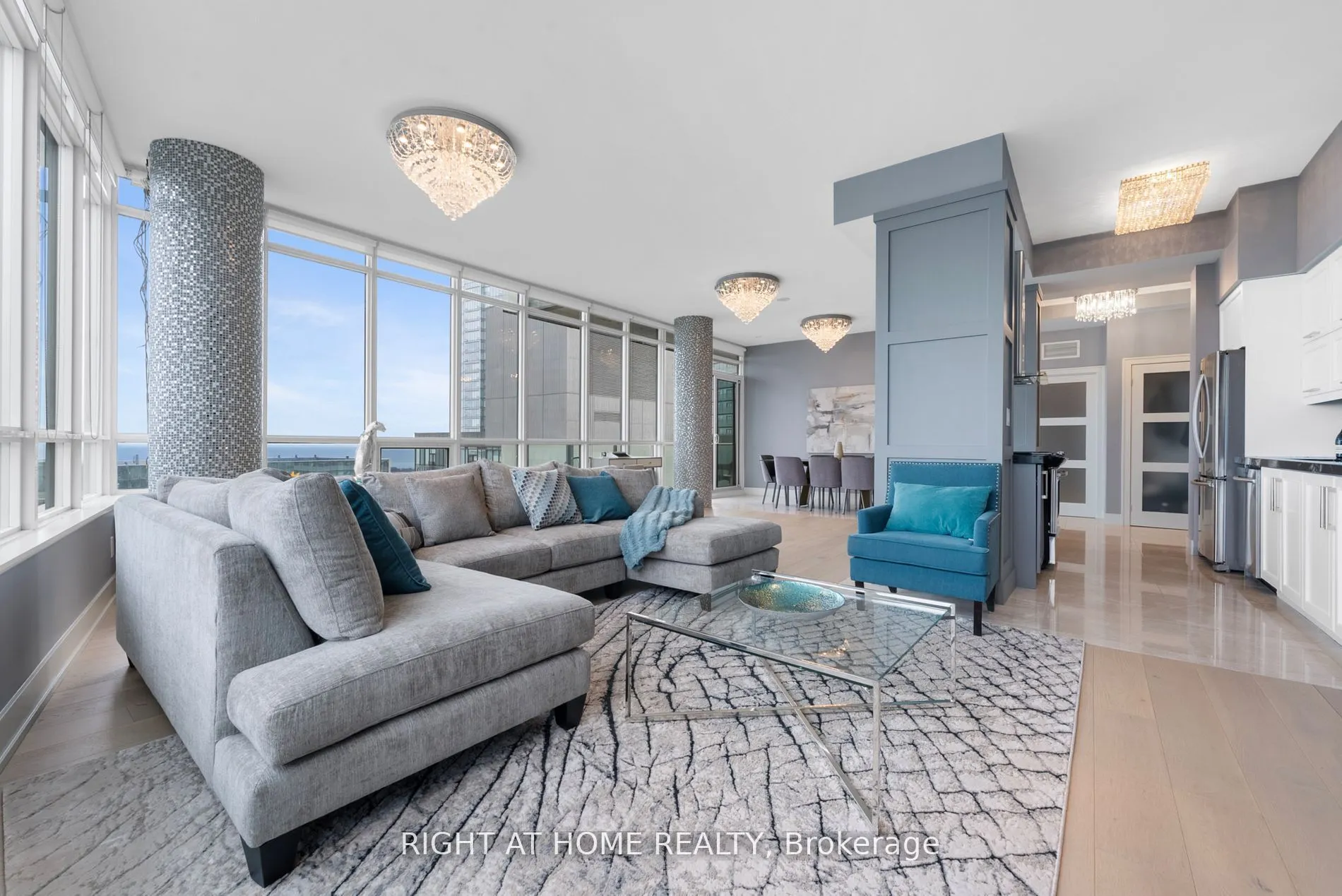 65 Bremner Boulevard, #5104