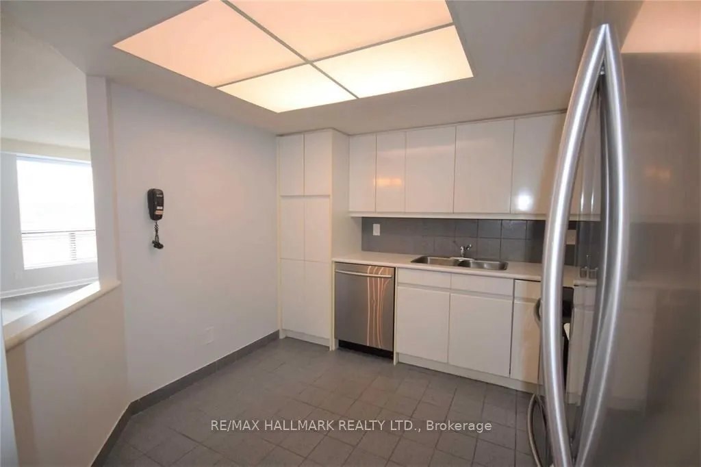 500 Glencairn Avenue, #409