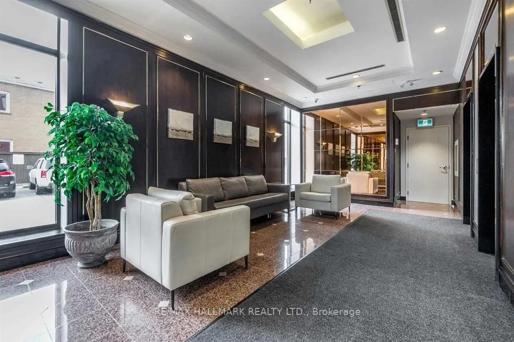 500 Glencairn Avenue, #409