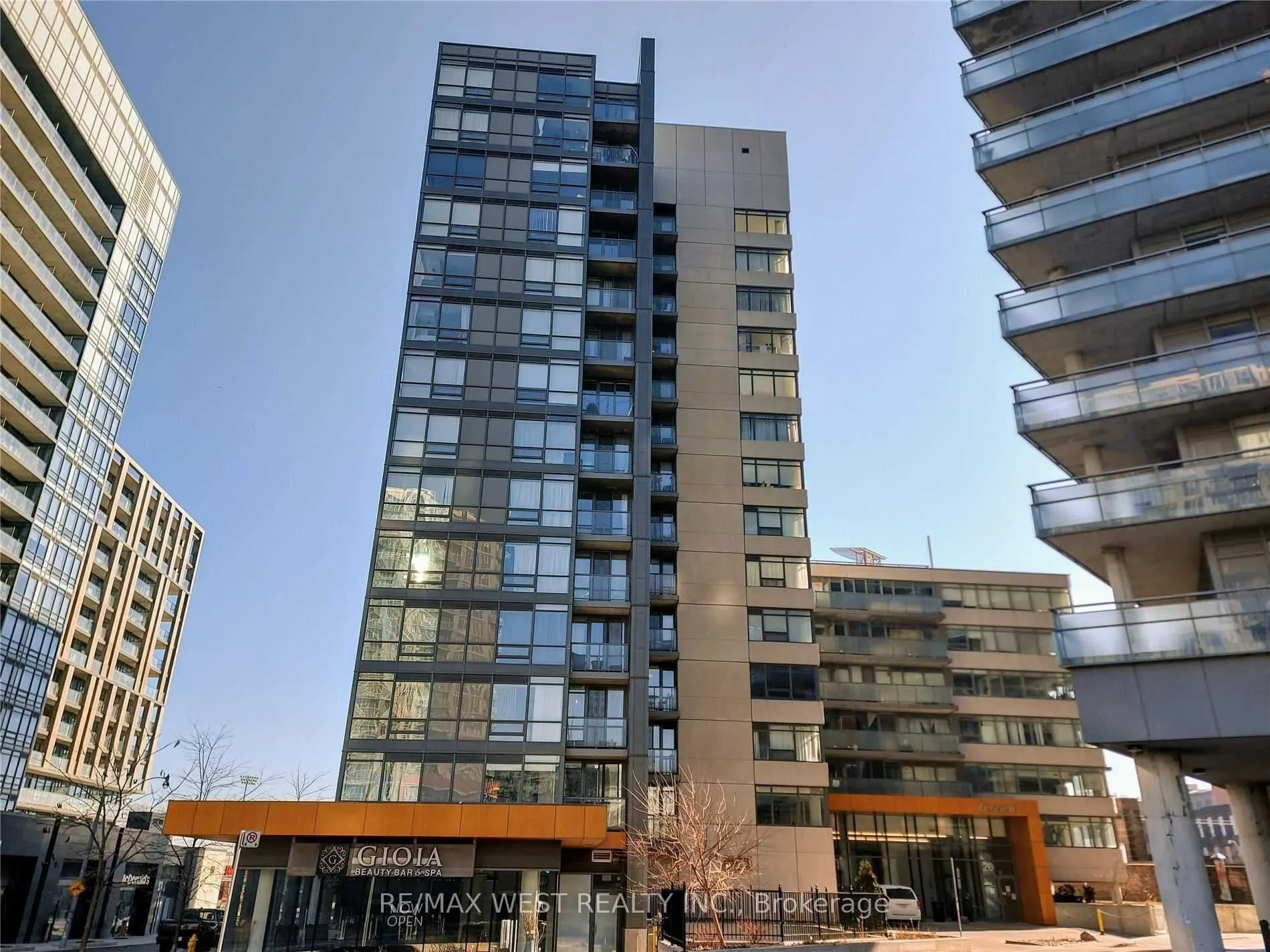 20 Joe Shuster Way, #1006