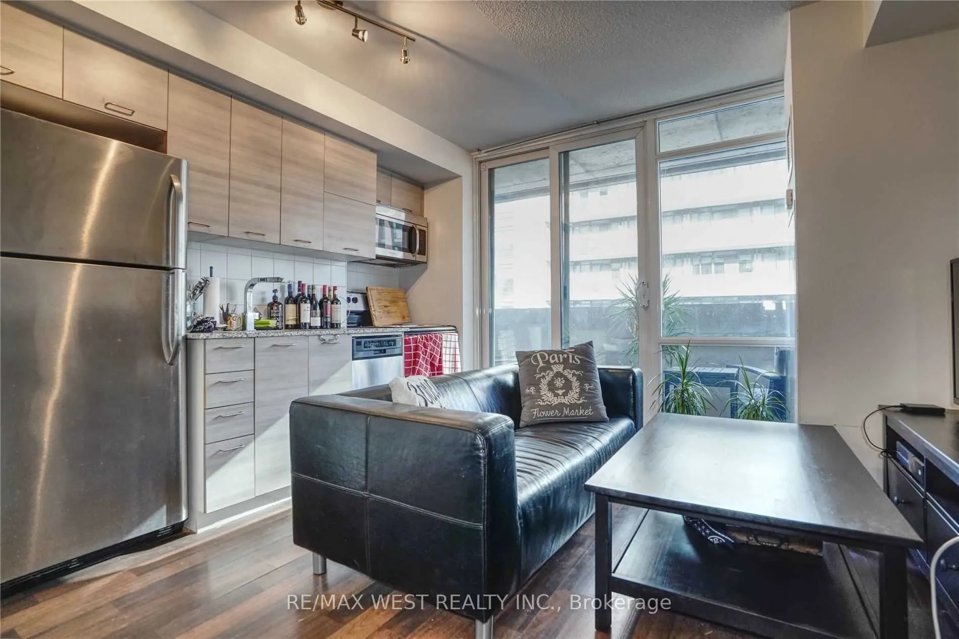 20 Joe Shuster Way, #1006