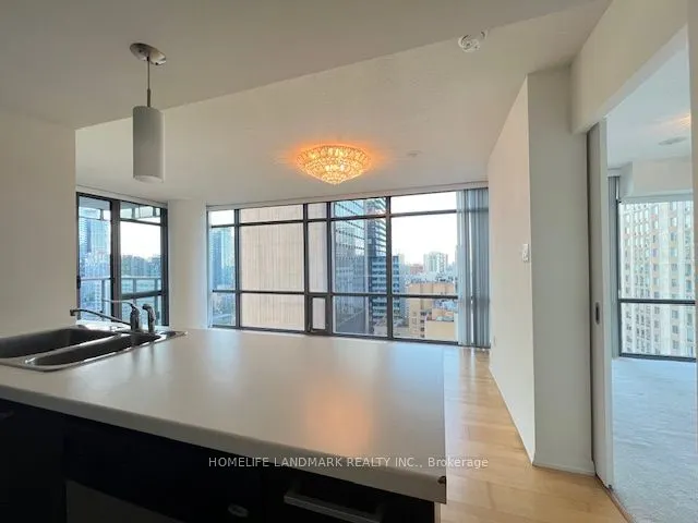 38 Grenville Street, #2008