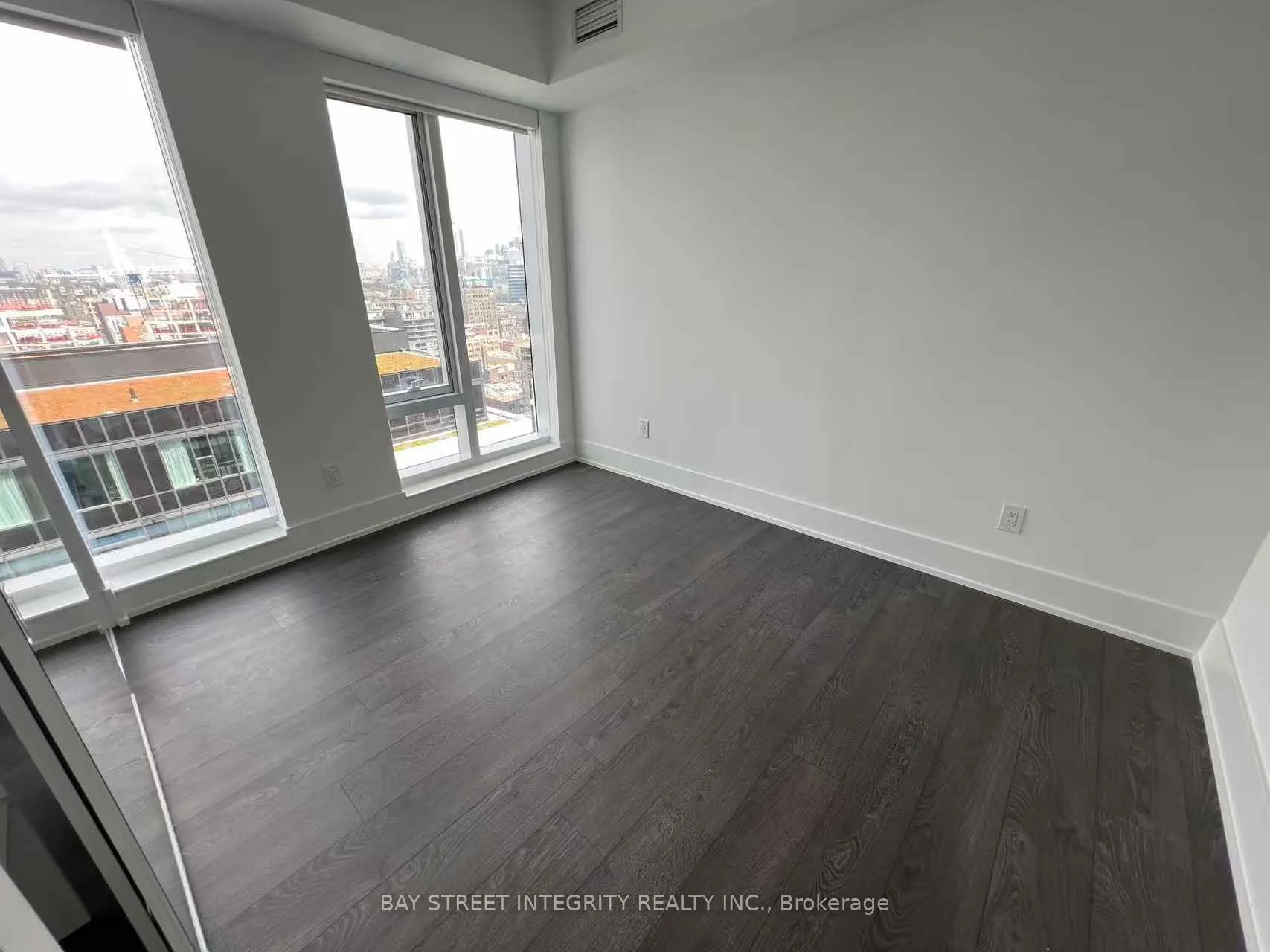 480 FRONT Street W, #1604