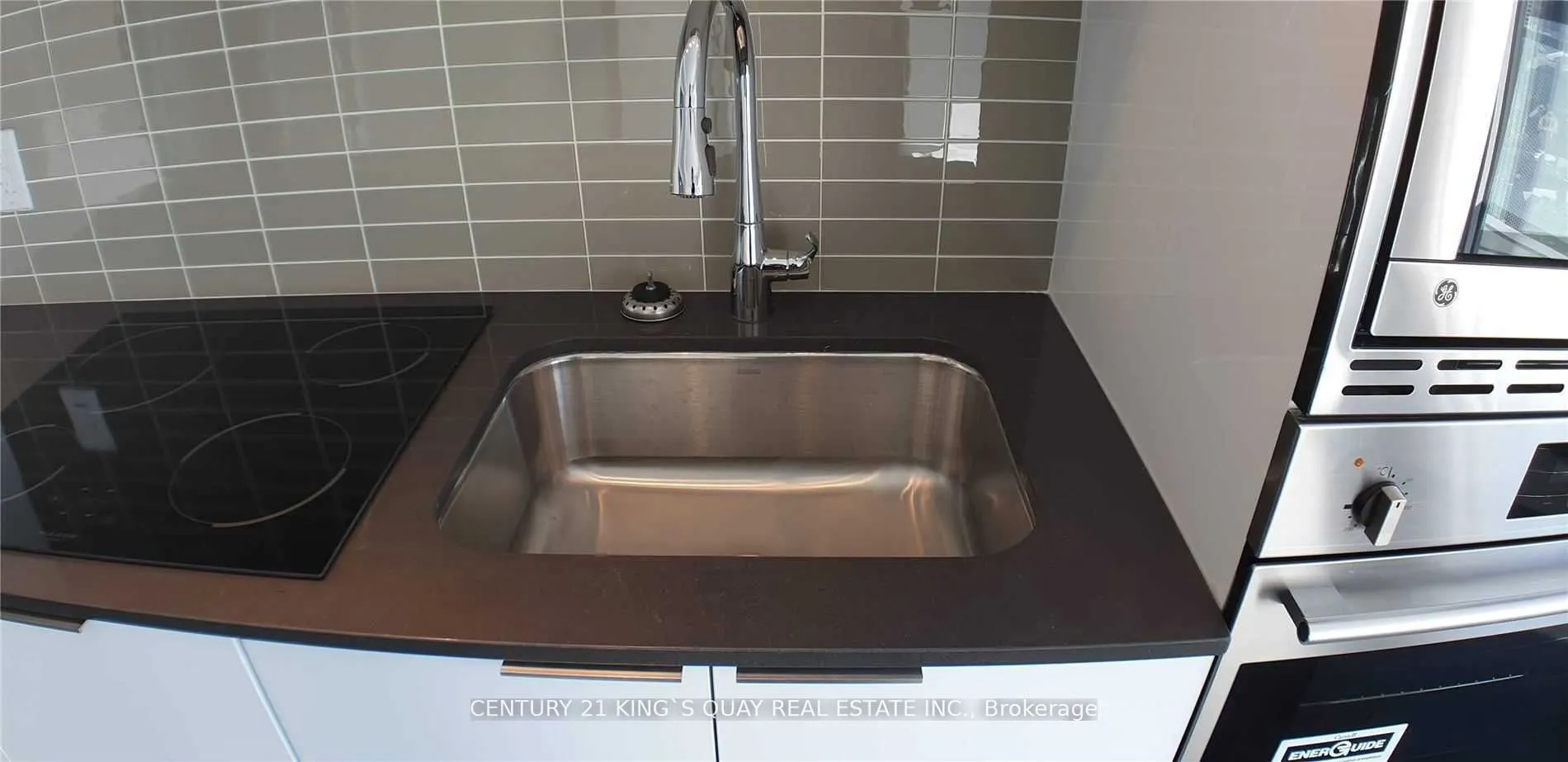 955 Bay Street, #2808