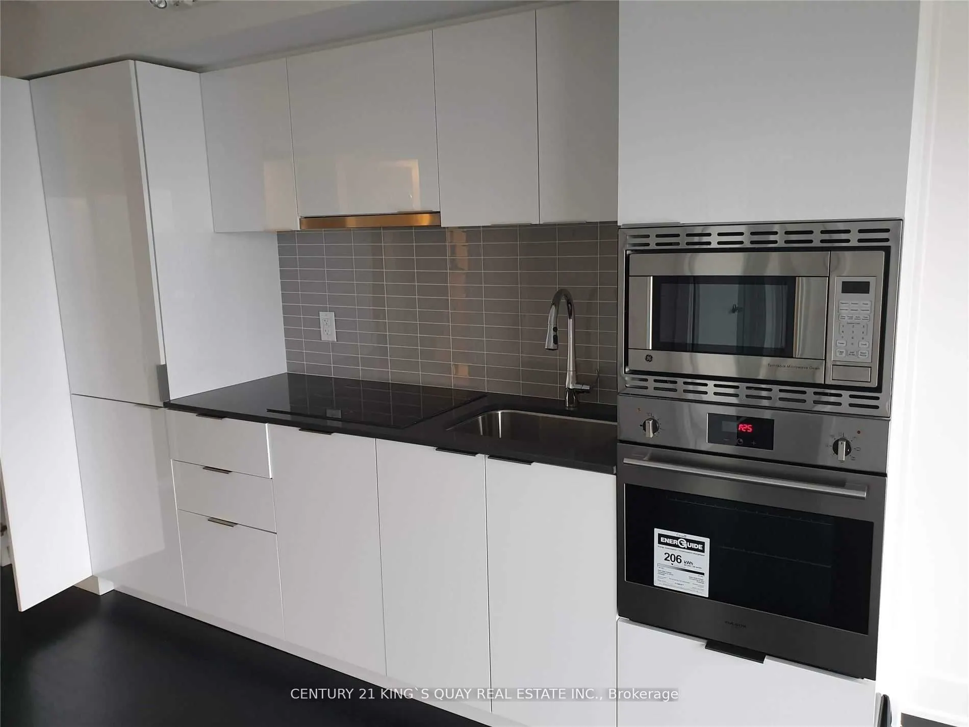 955 Bay Street, #2808