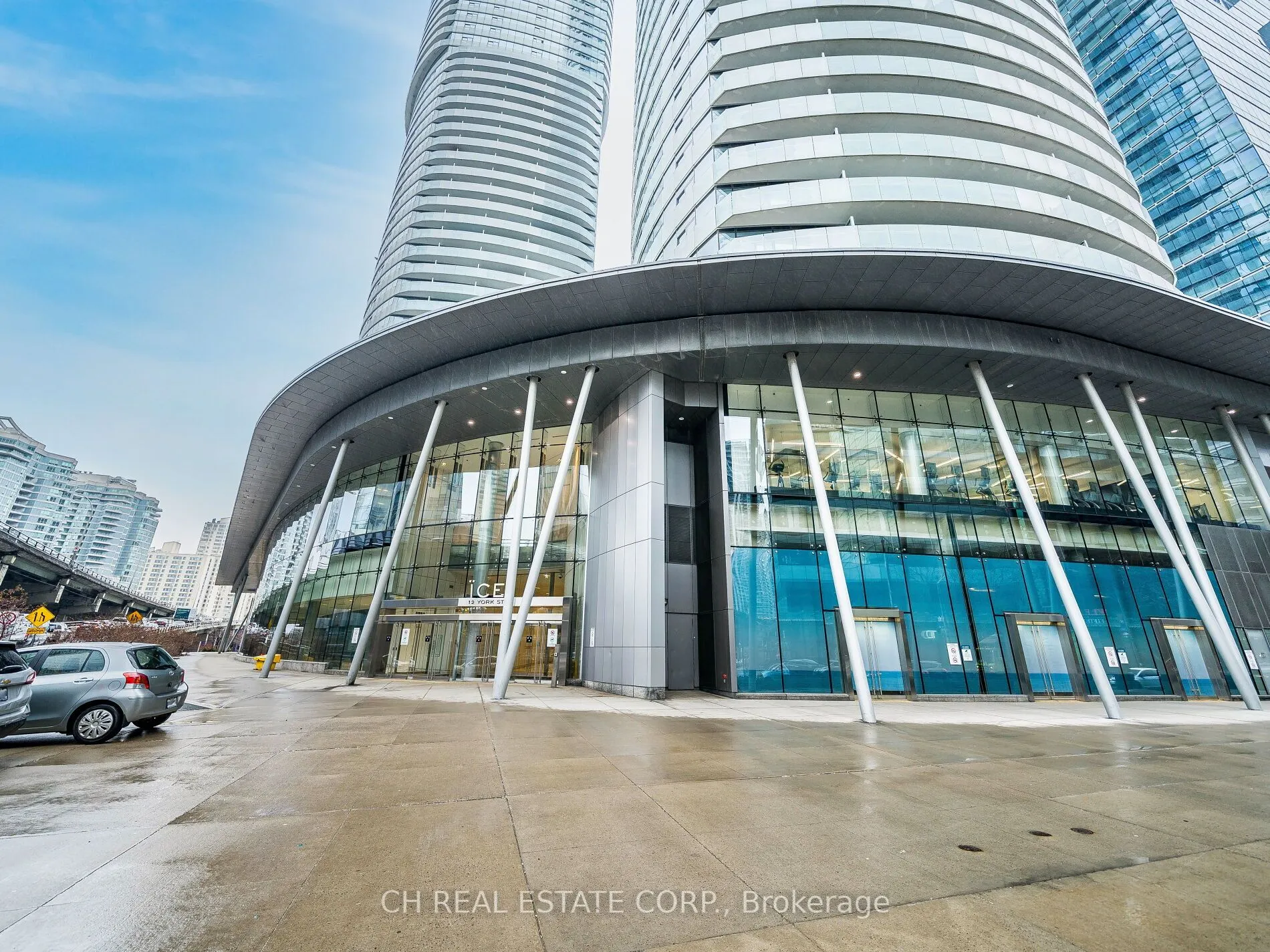 12 York Street N, #1307