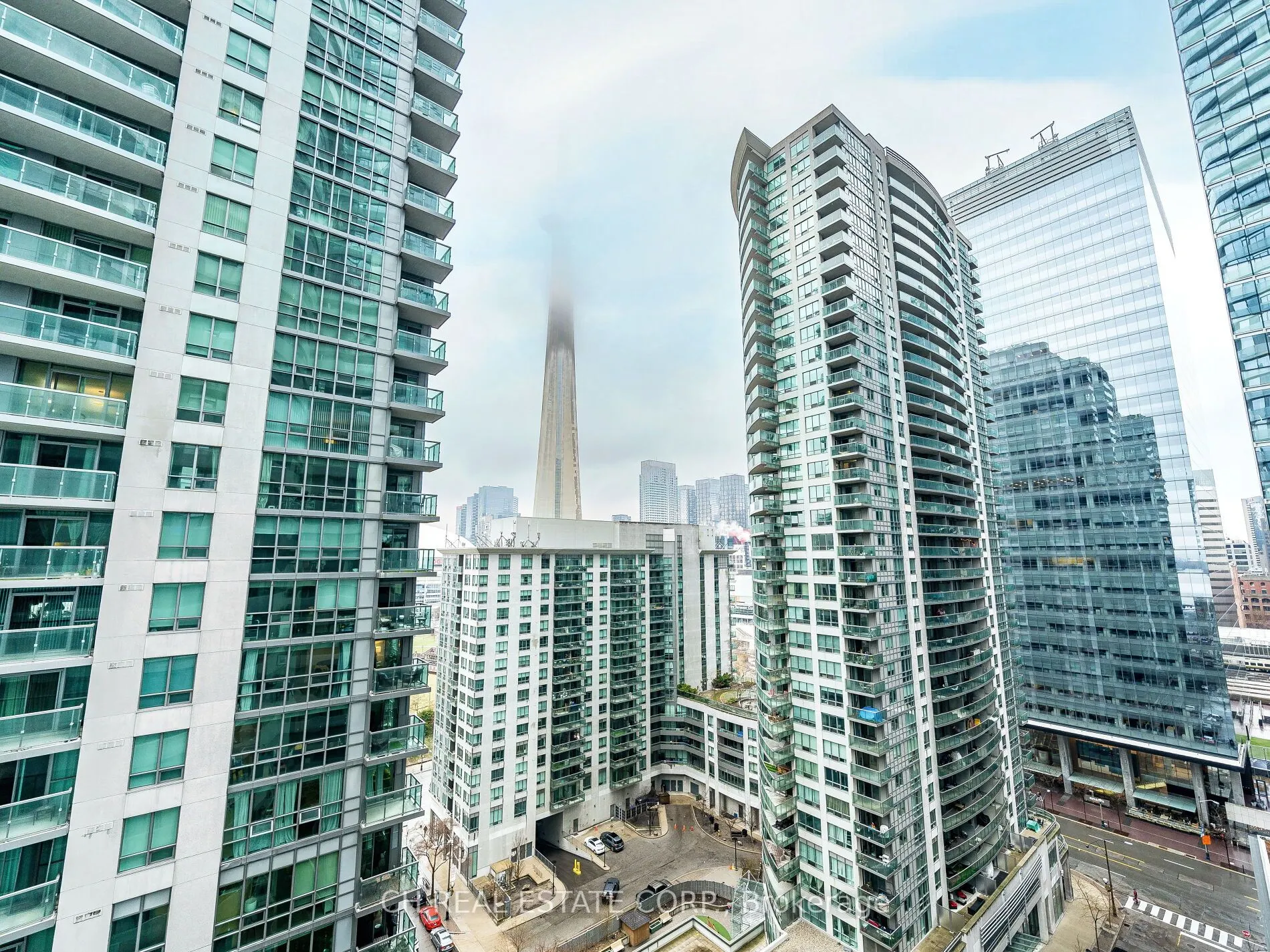 12 York Street N, #1307