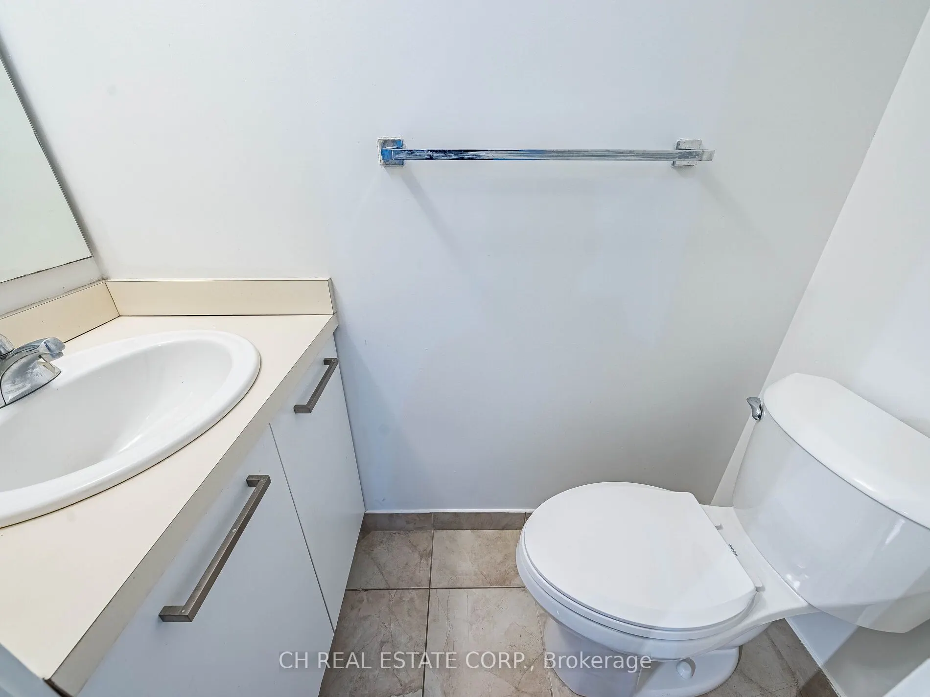 12 York Street N, #1307