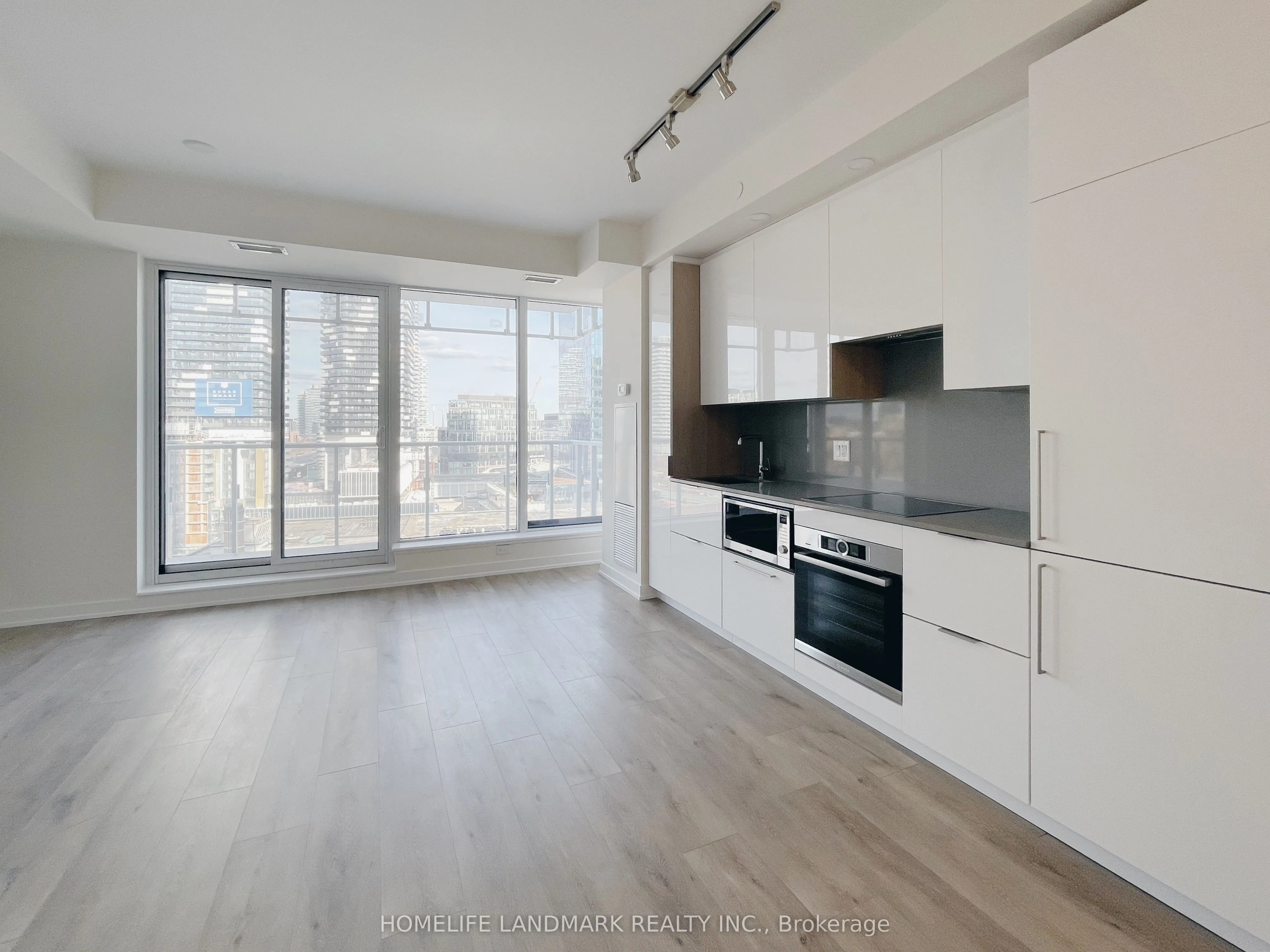 28 Freeland Street, #1208