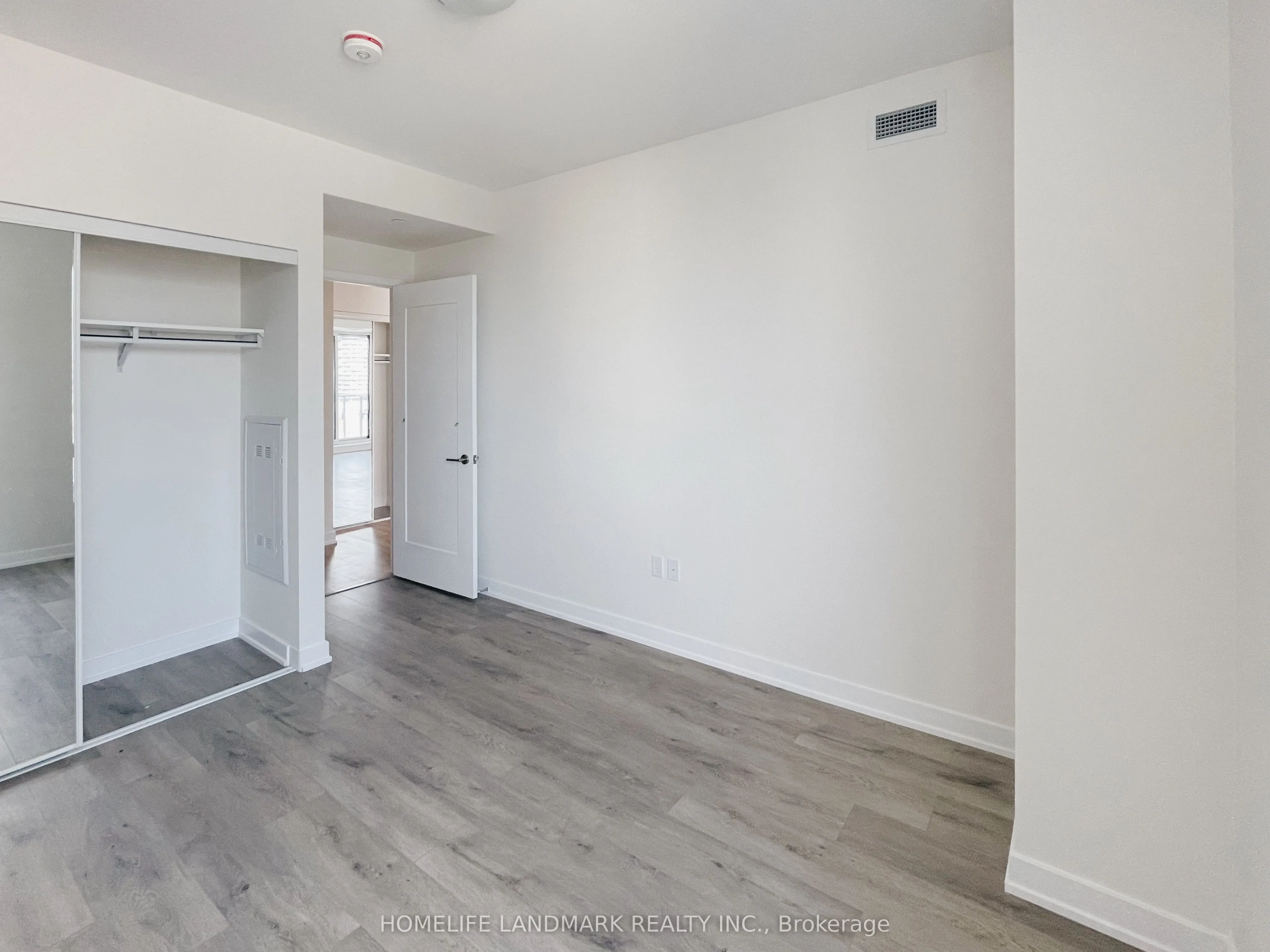 28 Freeland Street, #1208