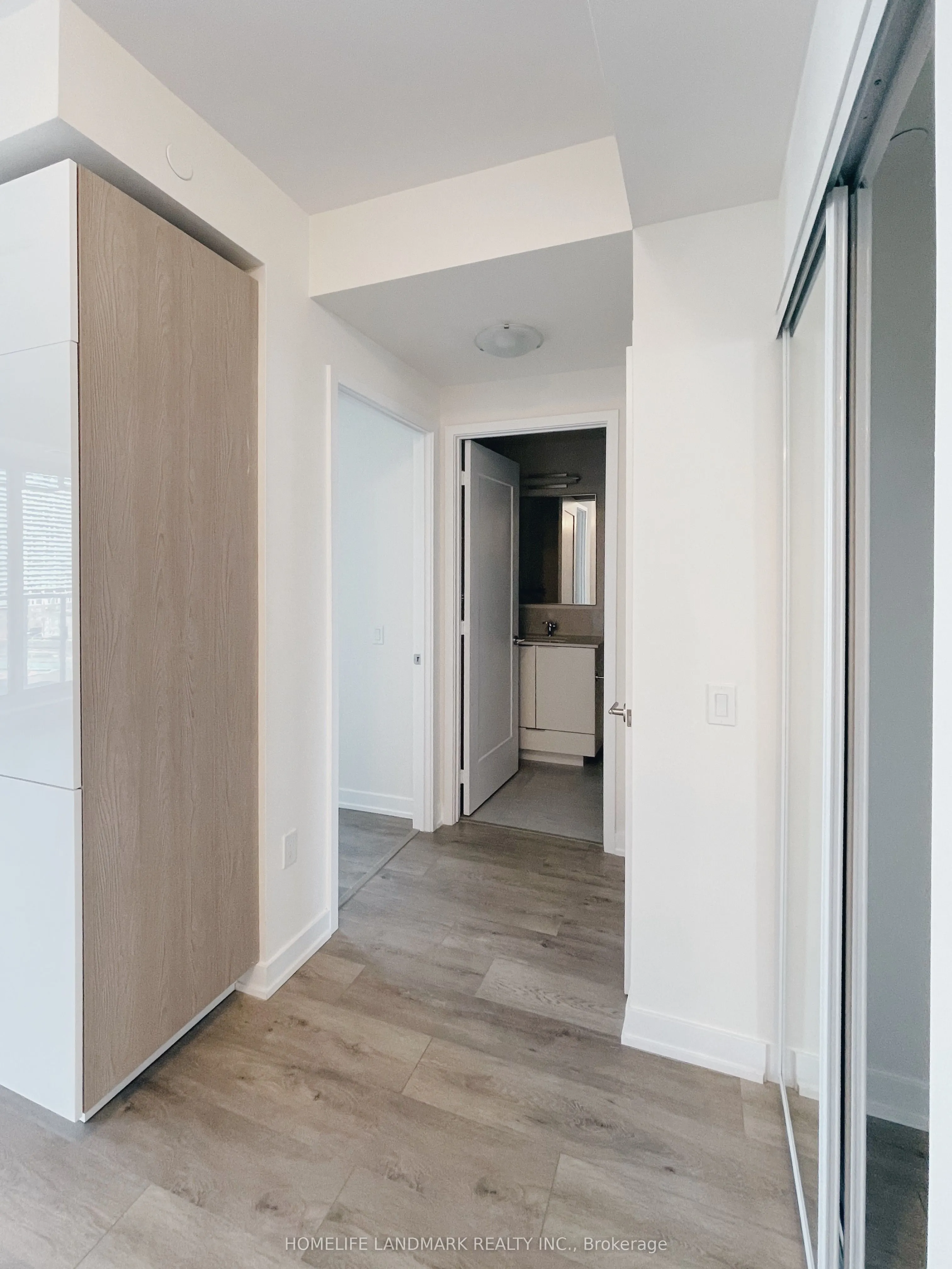 28 Freeland Street, #1208