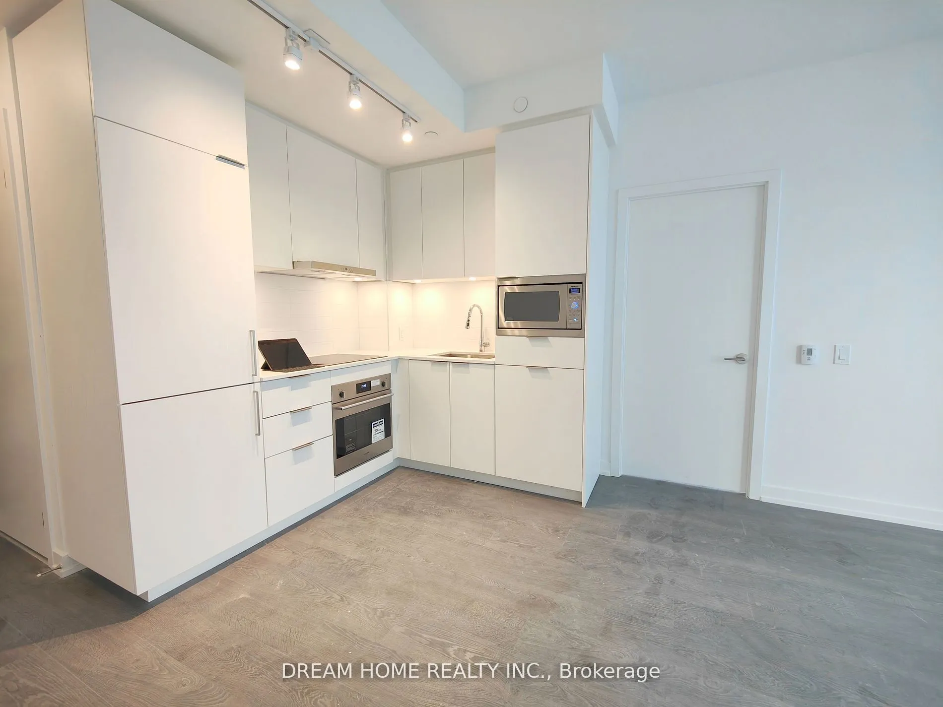 7 GOLDEN LION Heights, #N1006