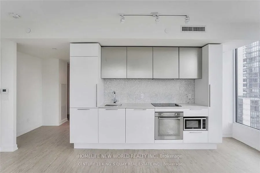 85 Wood Street, #1216