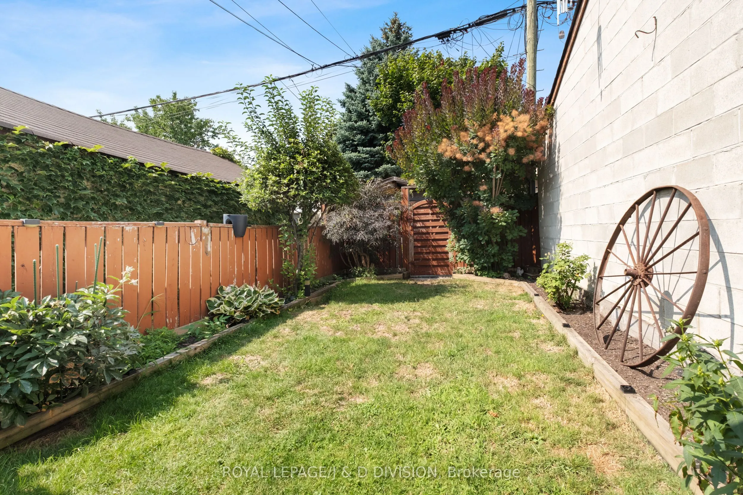 136 Lindsey Avenue