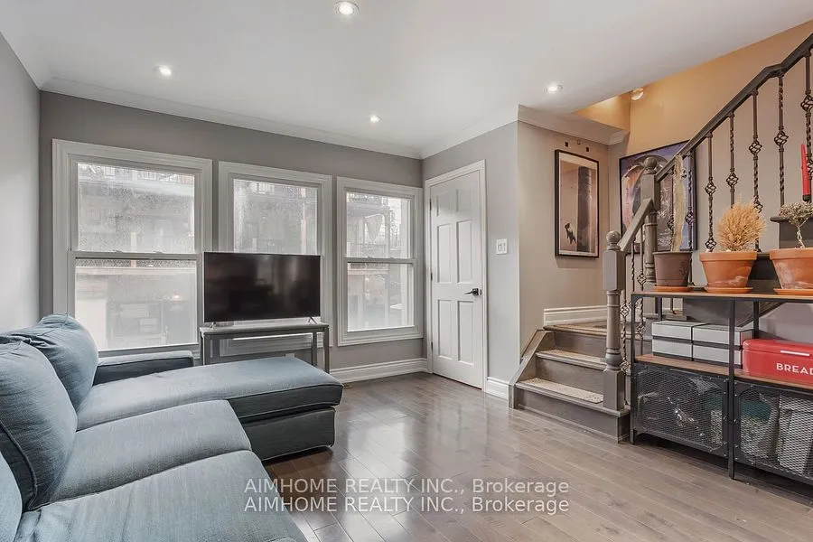 360 R Dundas Street E, #Th#2