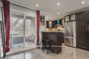 360 R Dundas Street E, #Th#2
