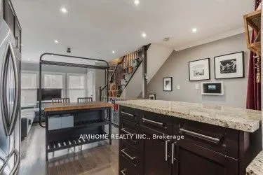 360 R Dundas Street E, #Th#2