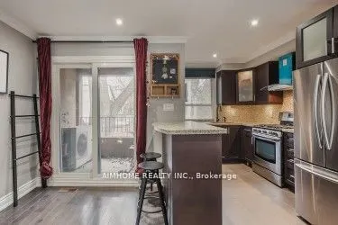 360 R Dundas Street E, #Th#2