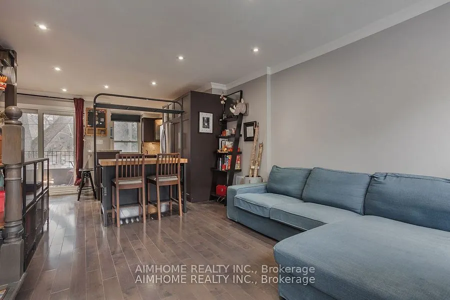 360 R Dundas Street E, #Th#2