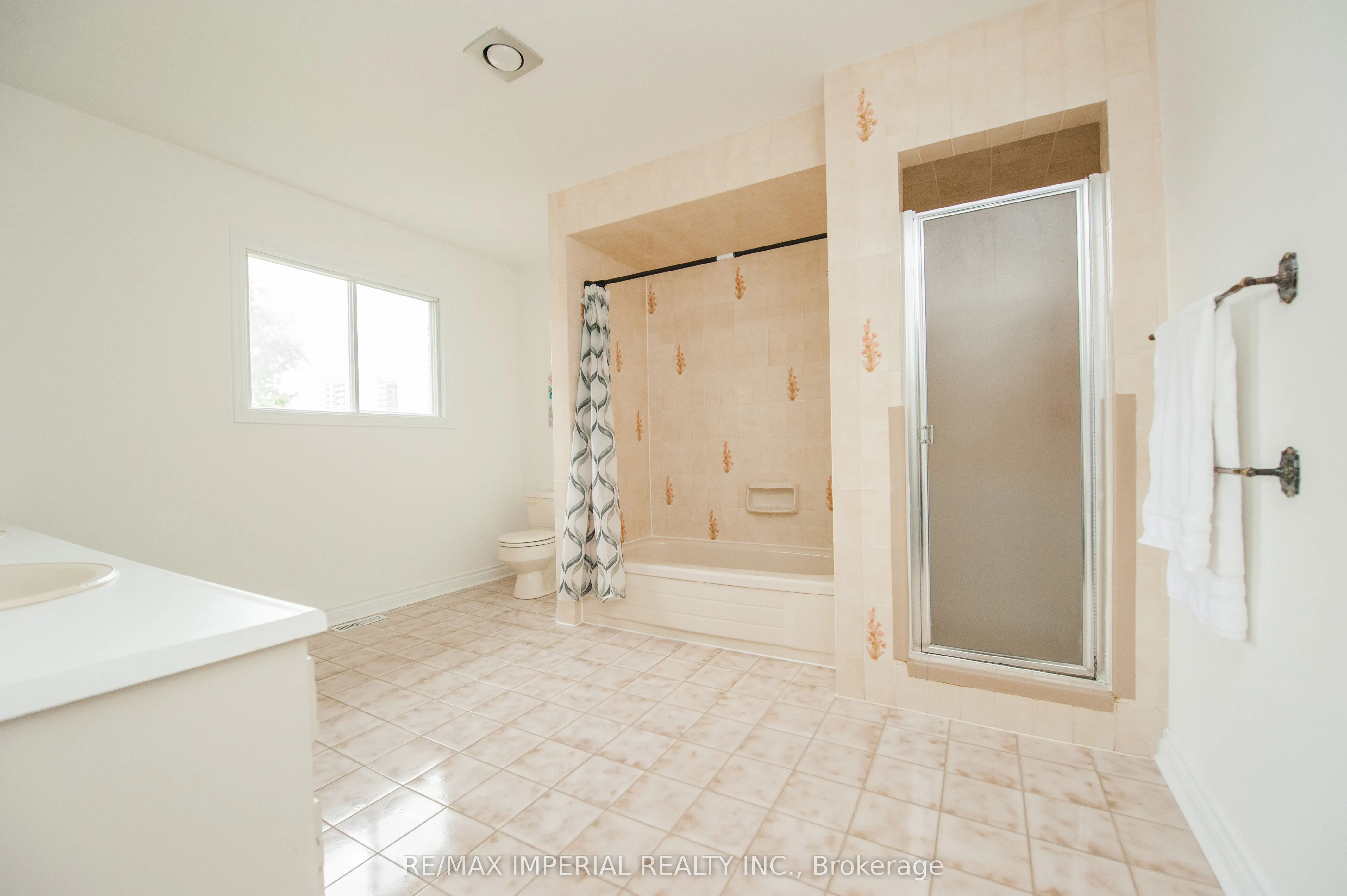 11 Riderwood Drive E