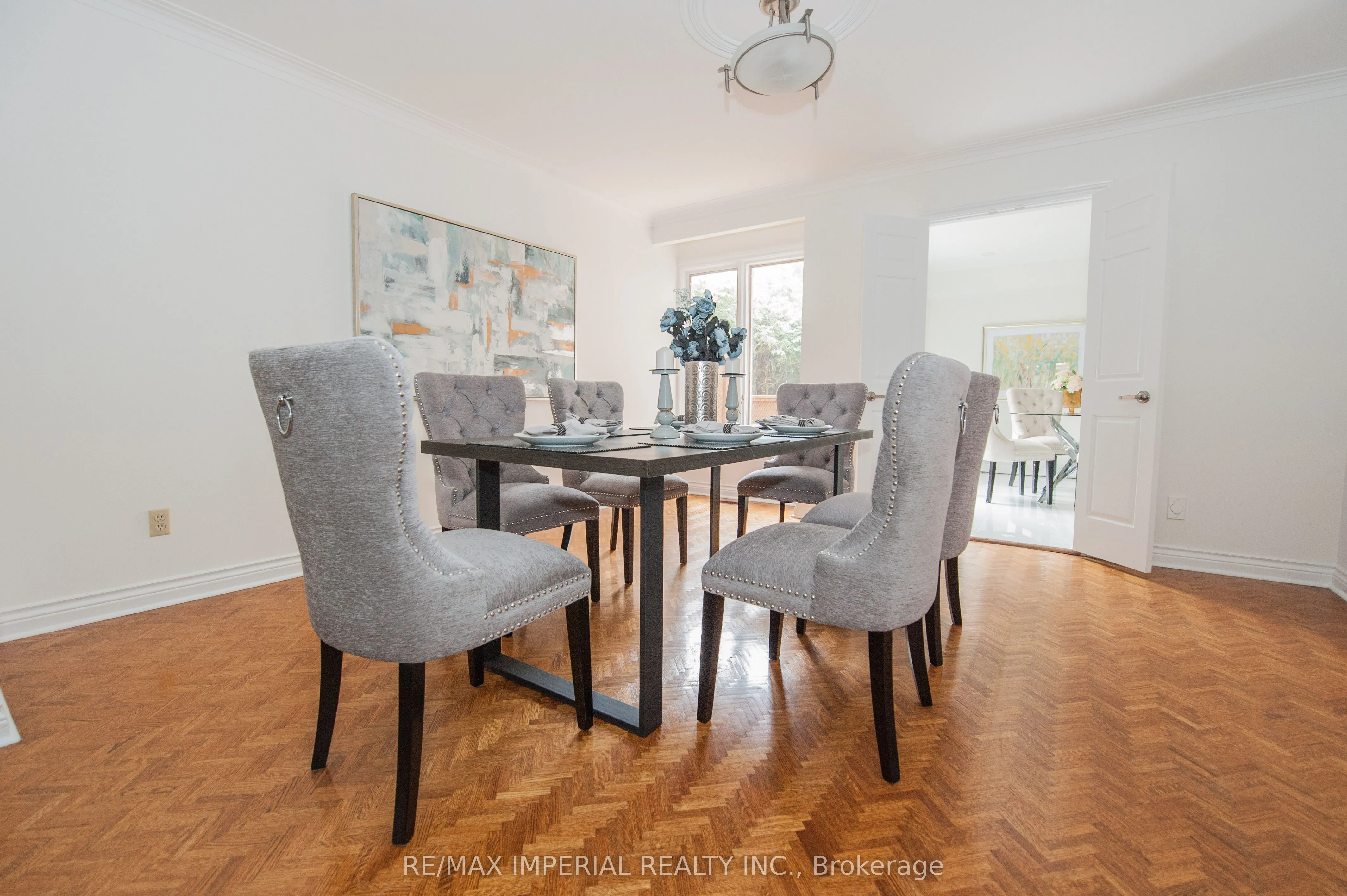 11 Riderwood Drive E