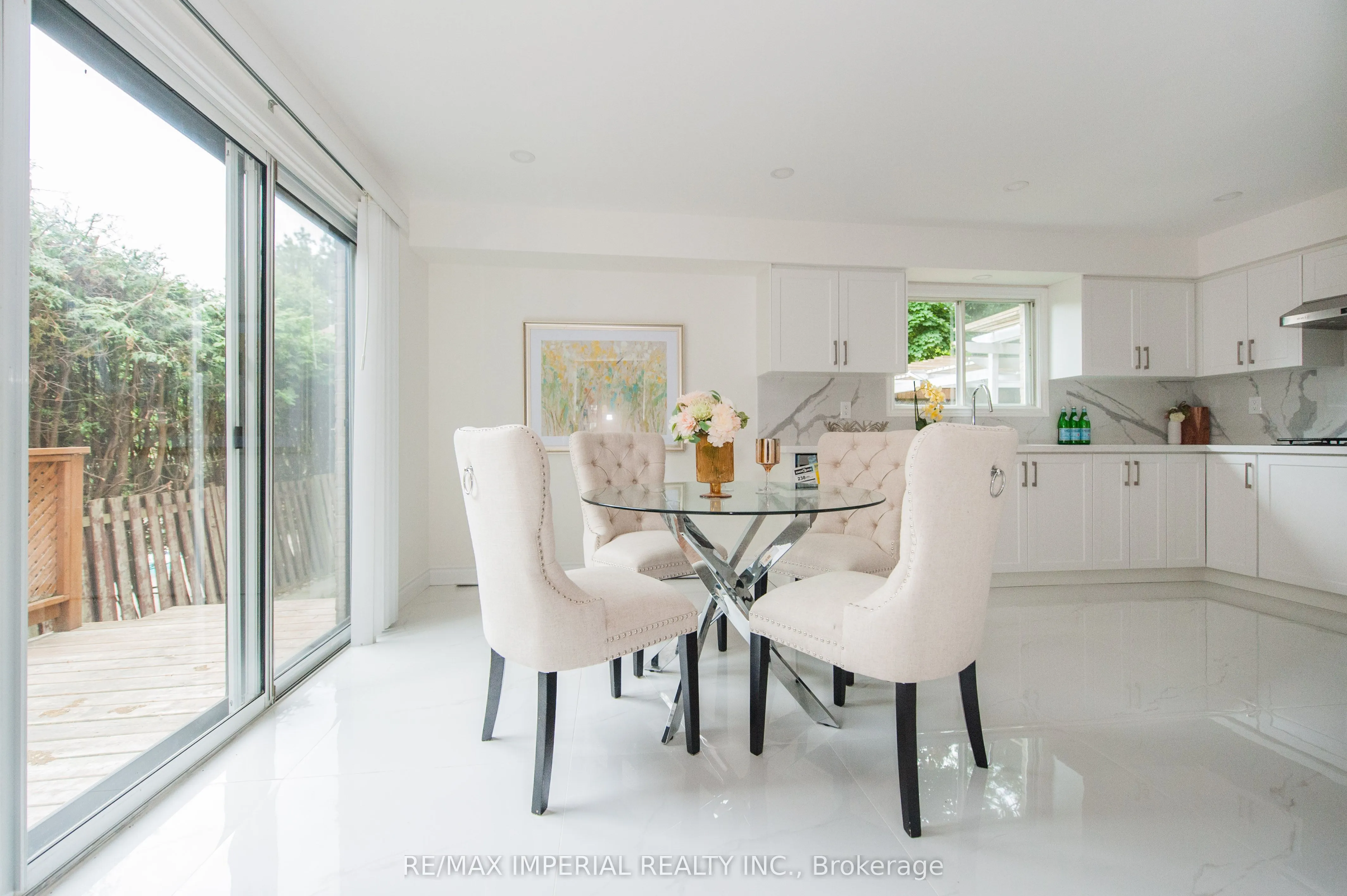 11 Riderwood Drive E
