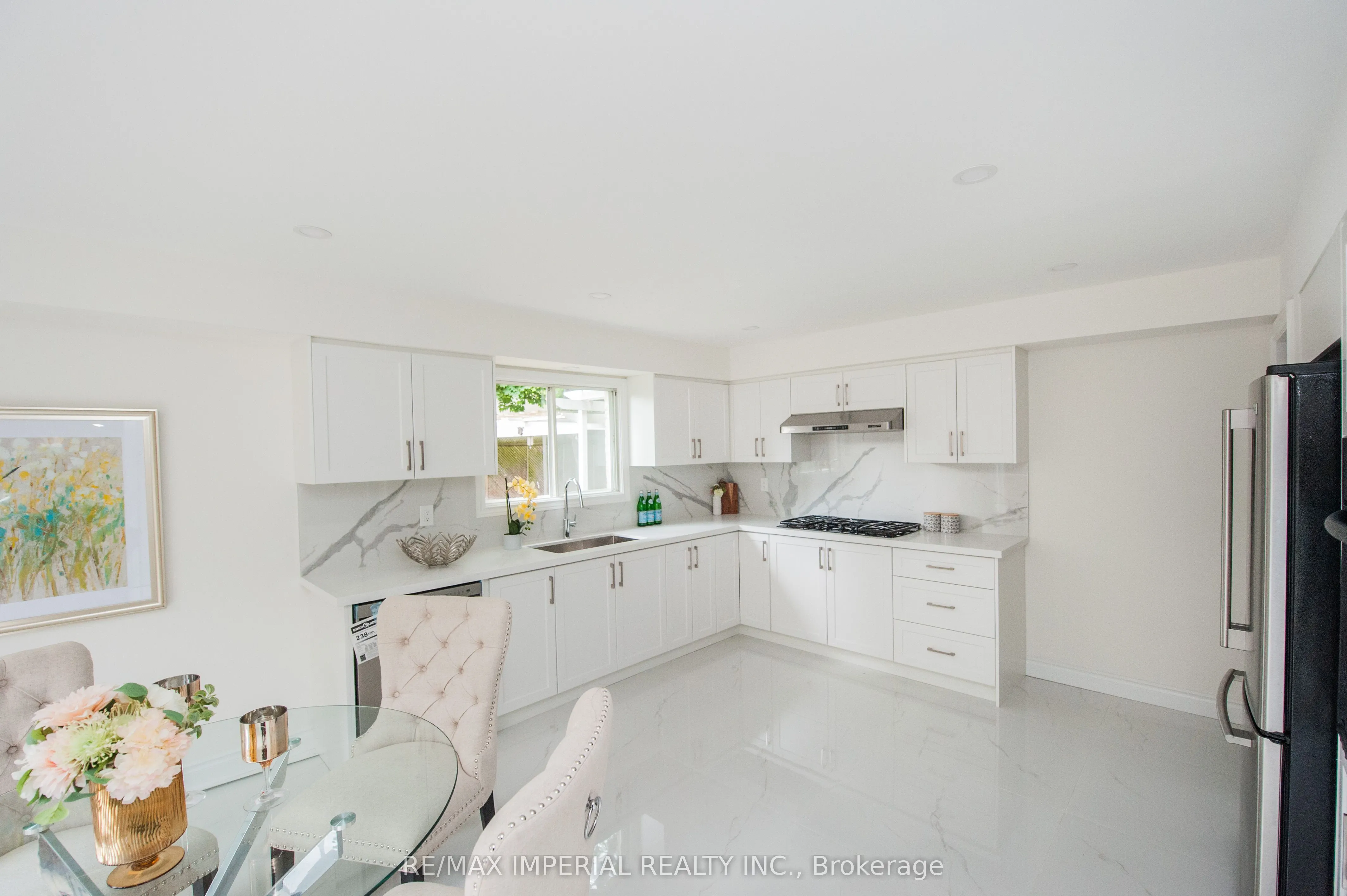 11 Riderwood Drive E