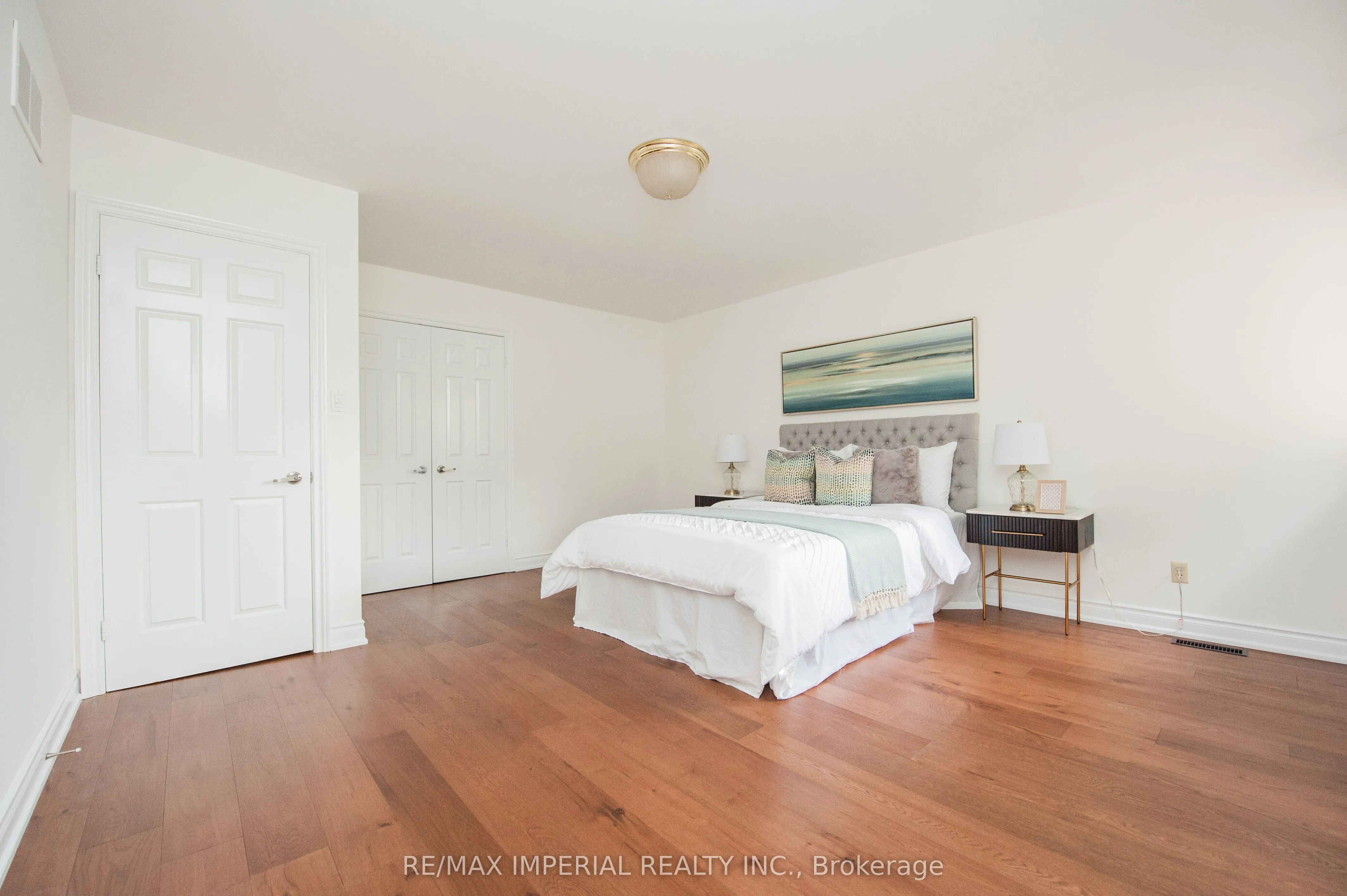 11 Riderwood Drive E