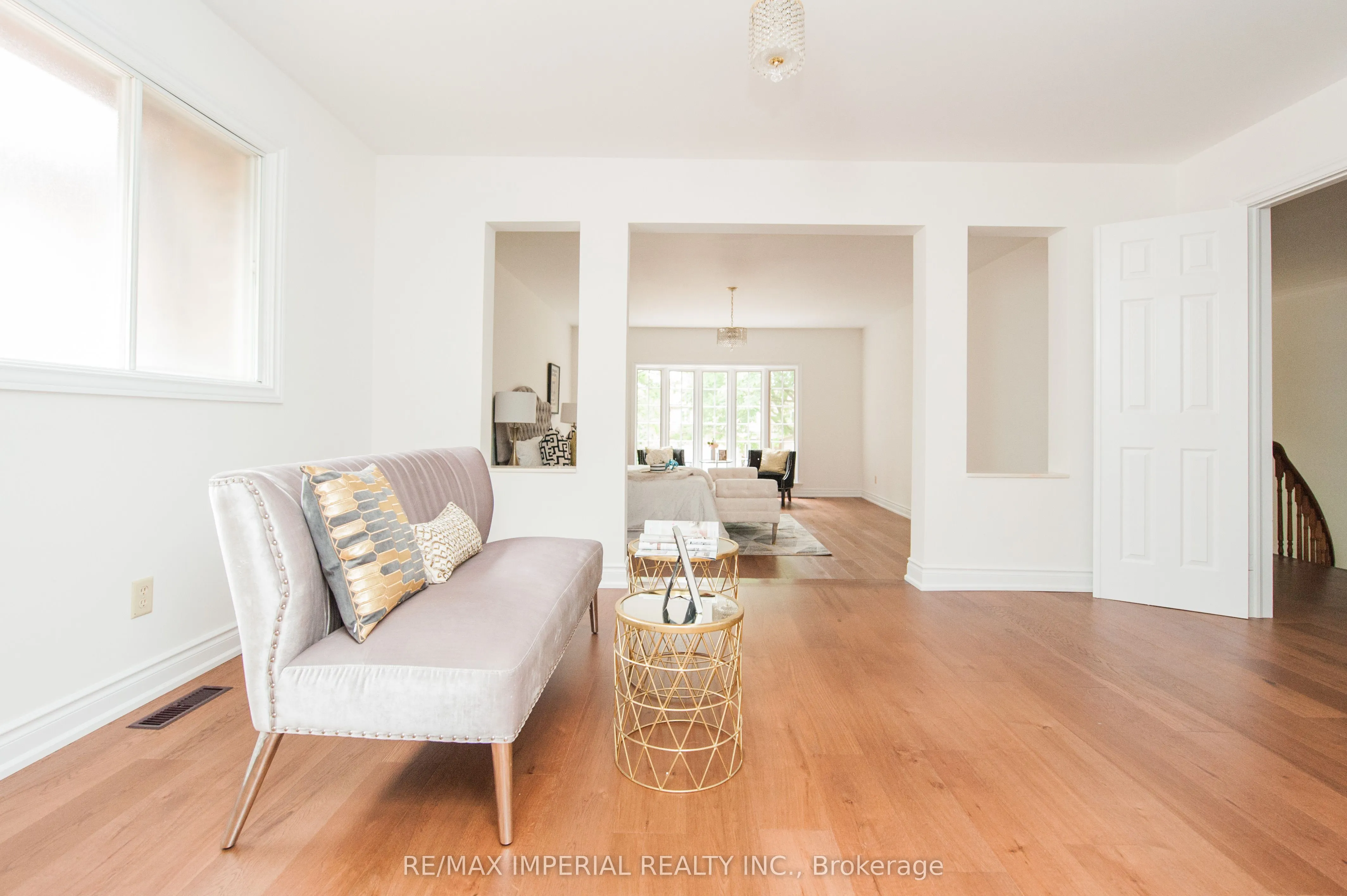11 Riderwood Drive E