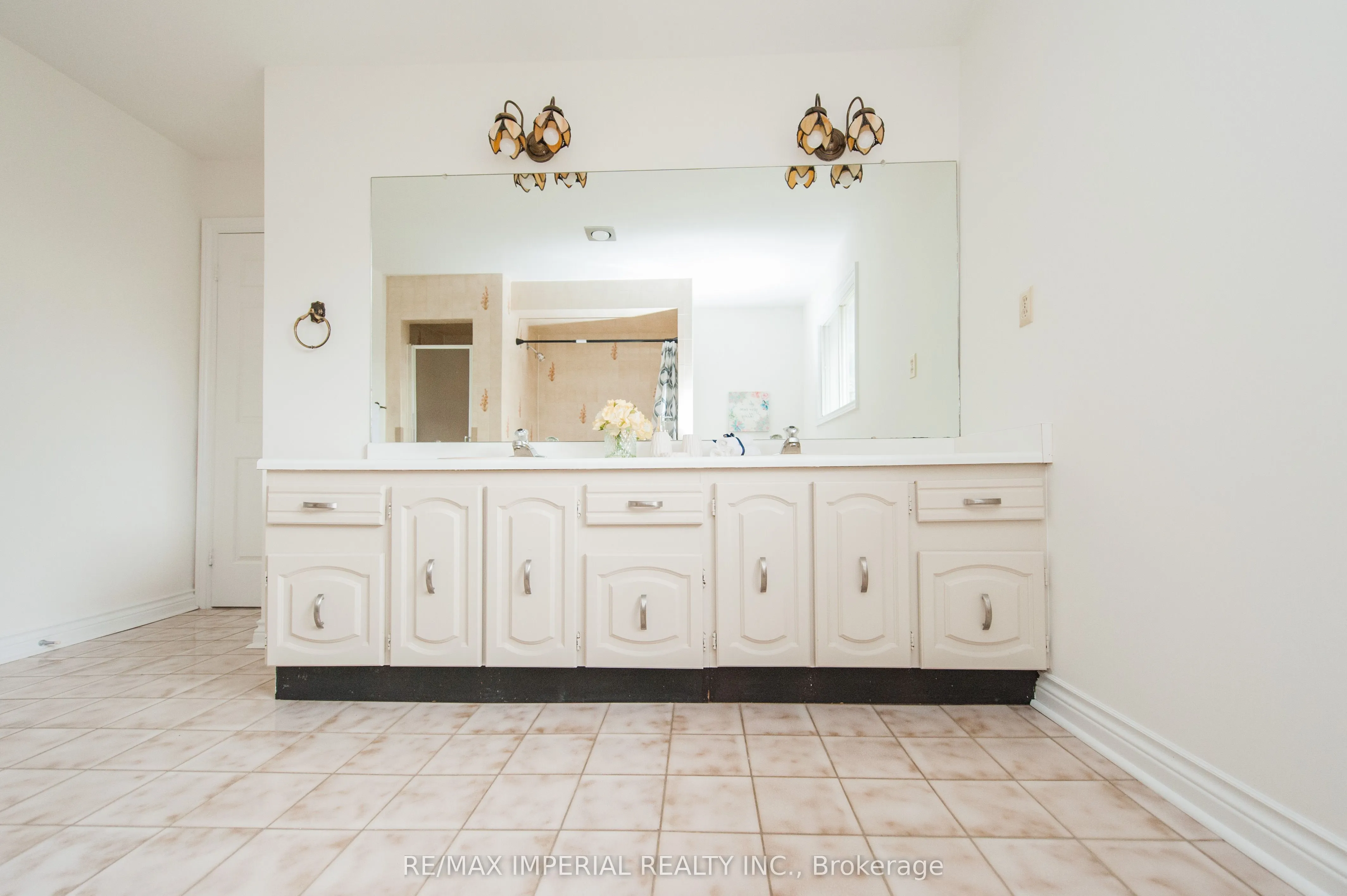 11 Riderwood Drive E