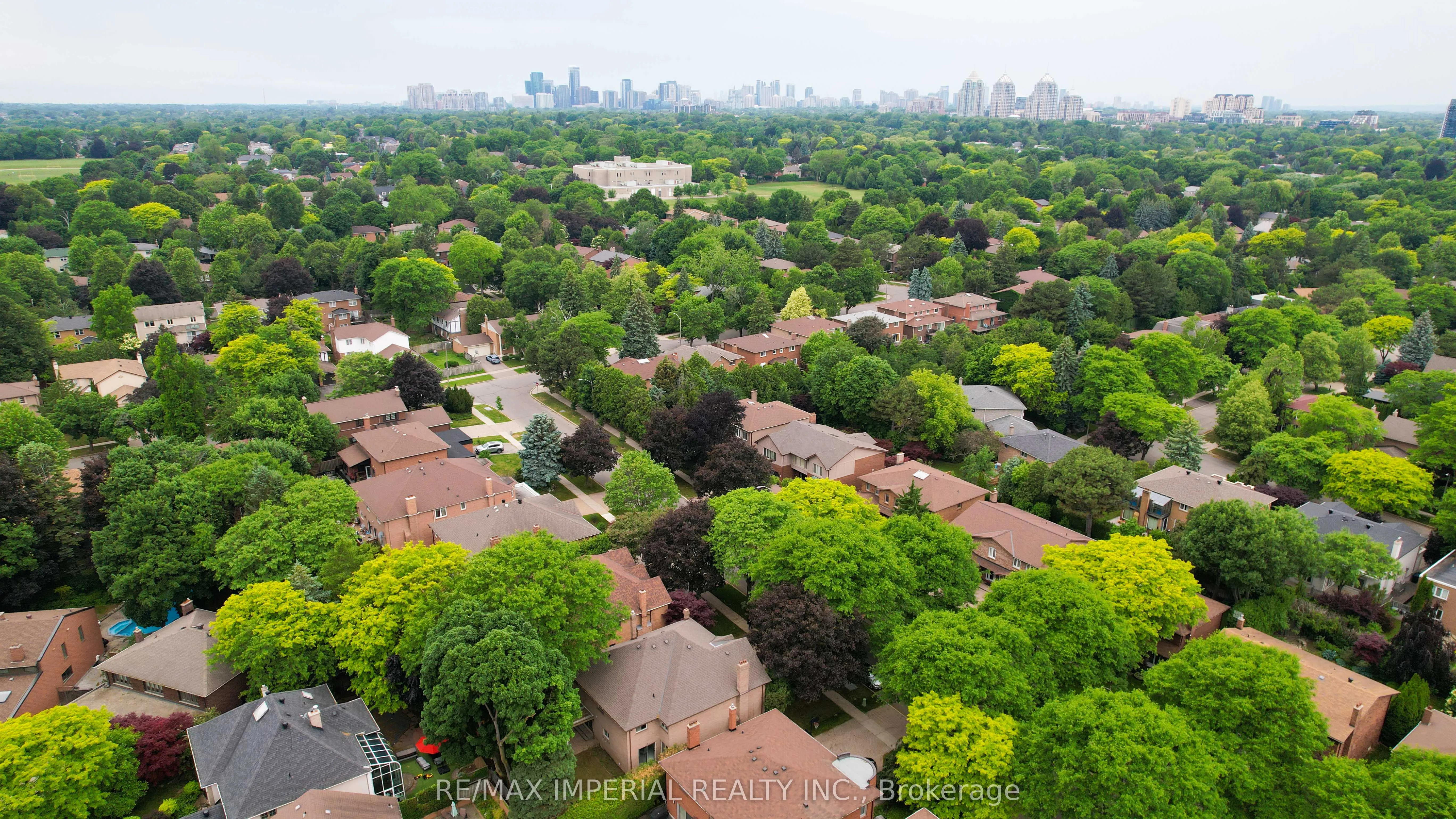 11 Riderwood Drive E