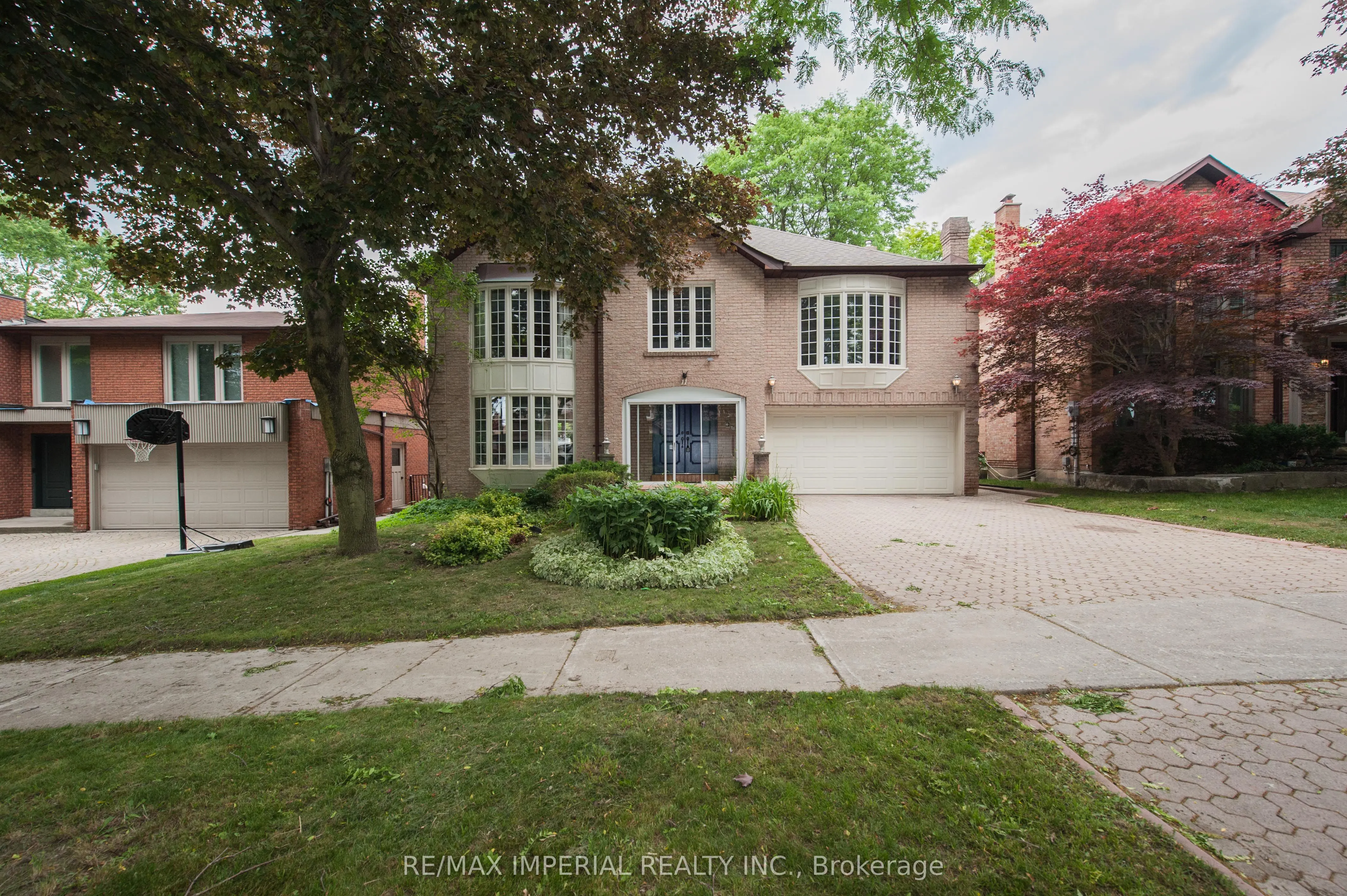 11 Riderwood Drive E