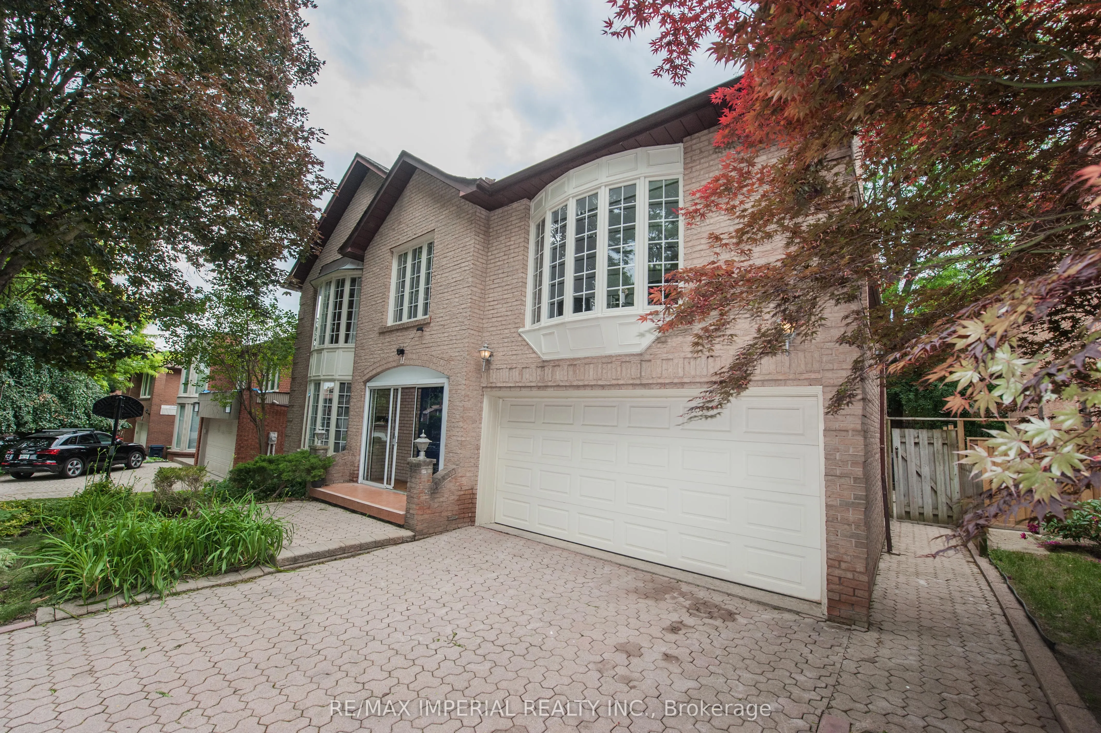 11 Riderwood Drive E