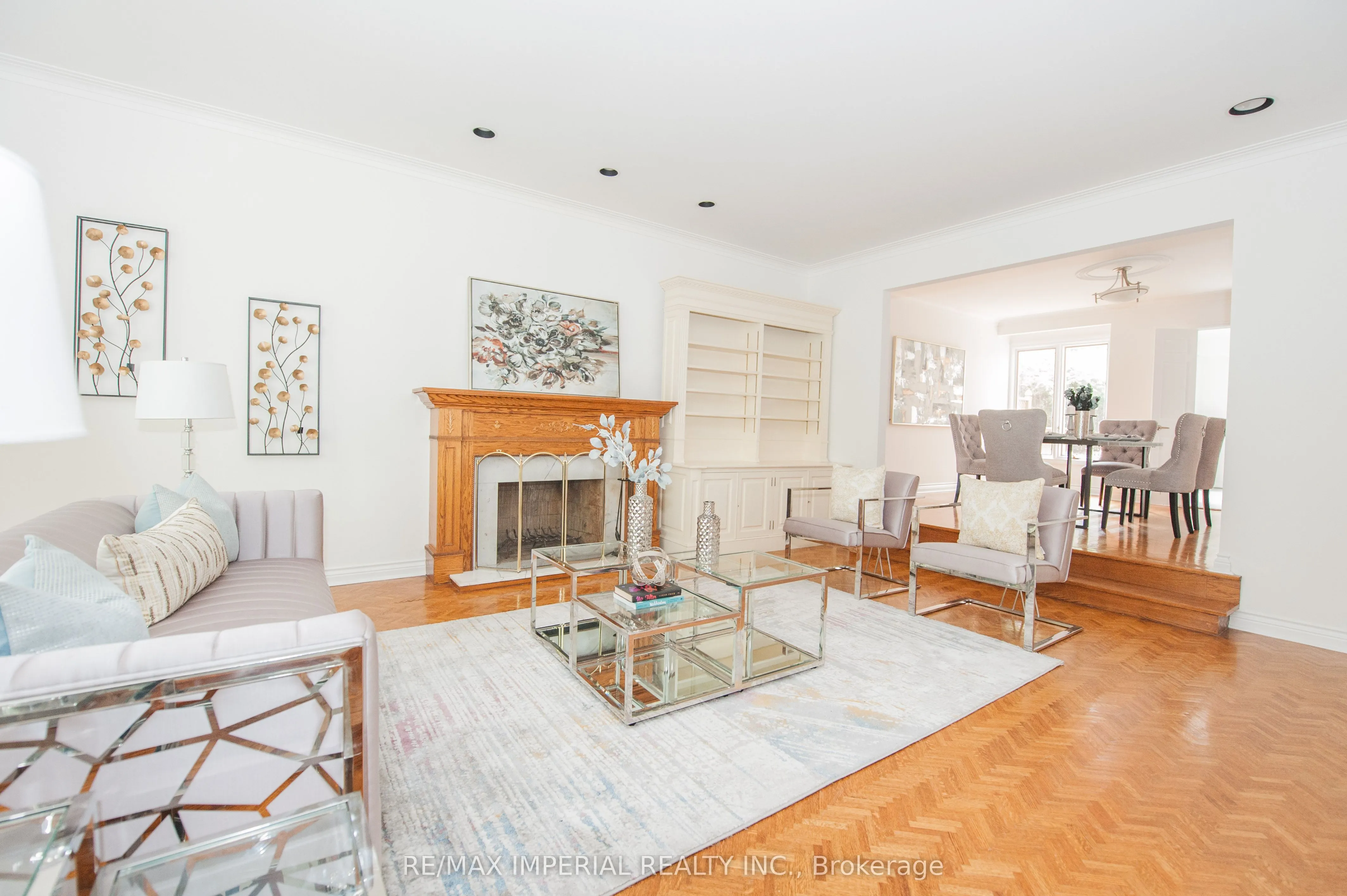 11 Riderwood Drive E