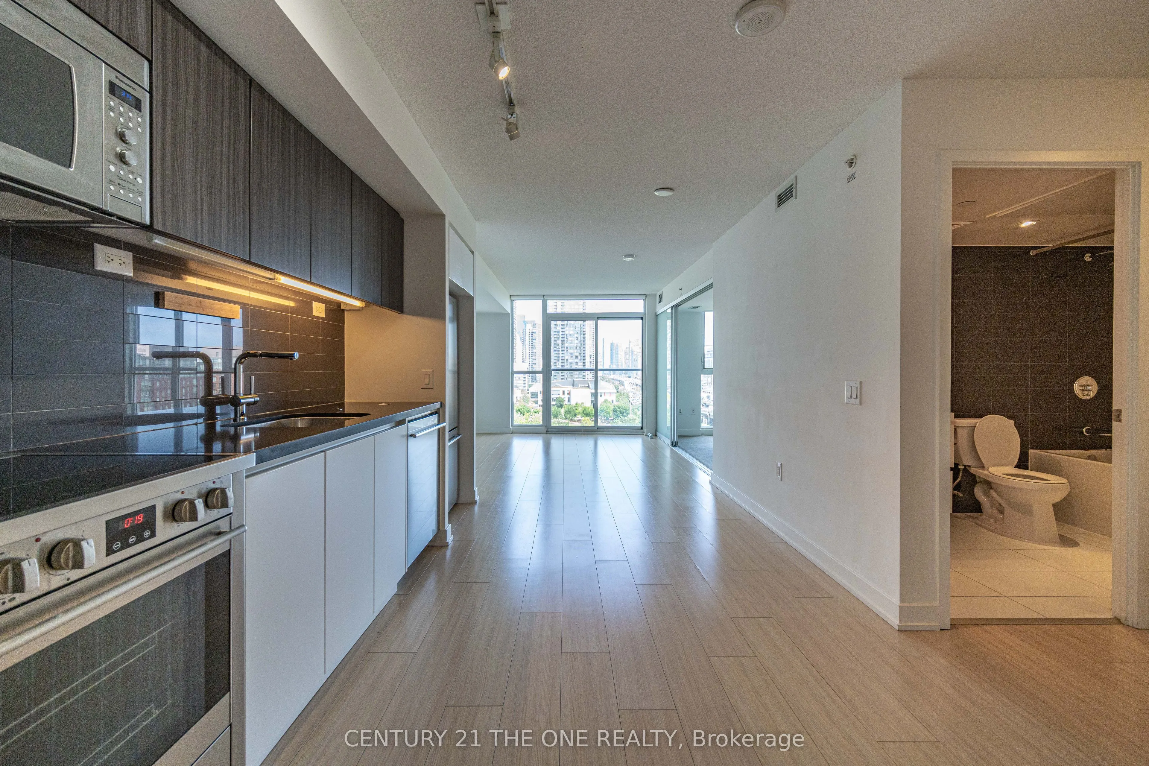 75 Queens Wharf Road, #1003