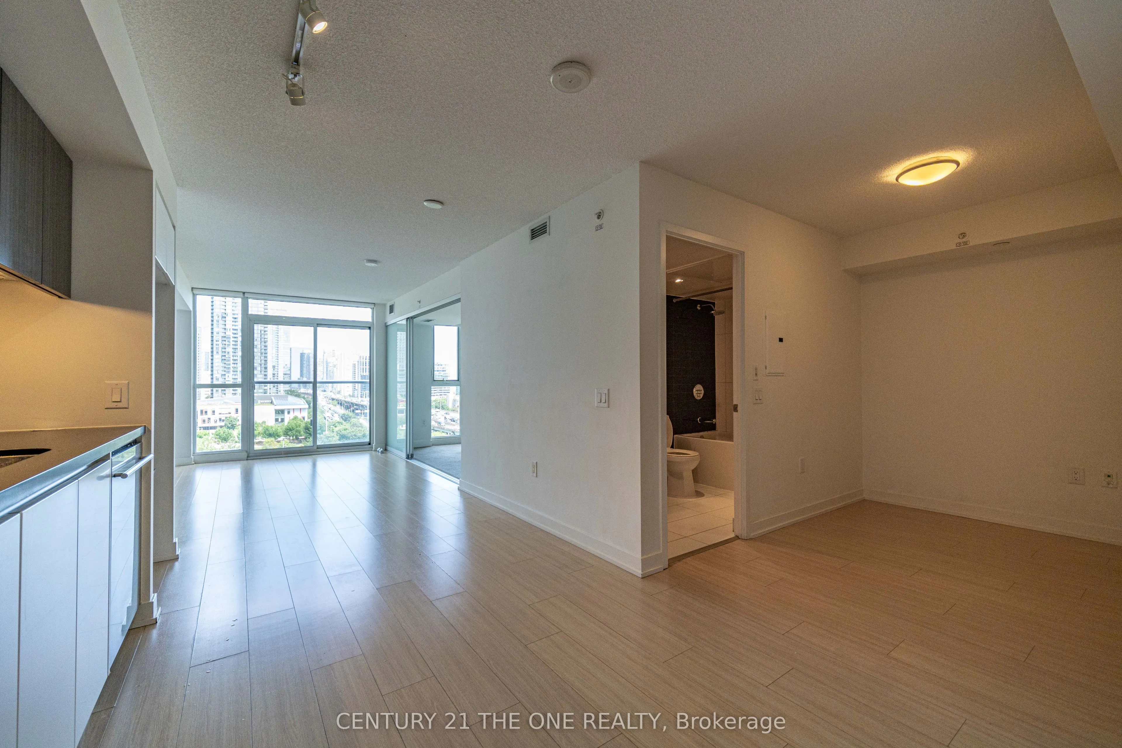 75 Queens Wharf Road, #1003