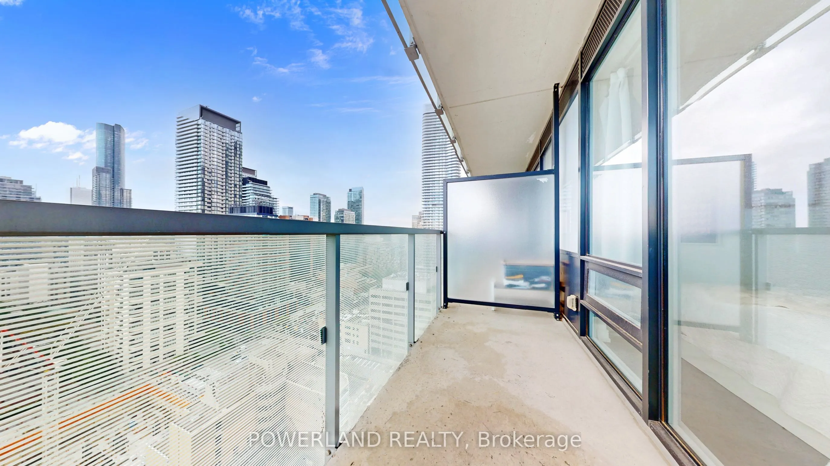 28 Wellesley Street E, #2304