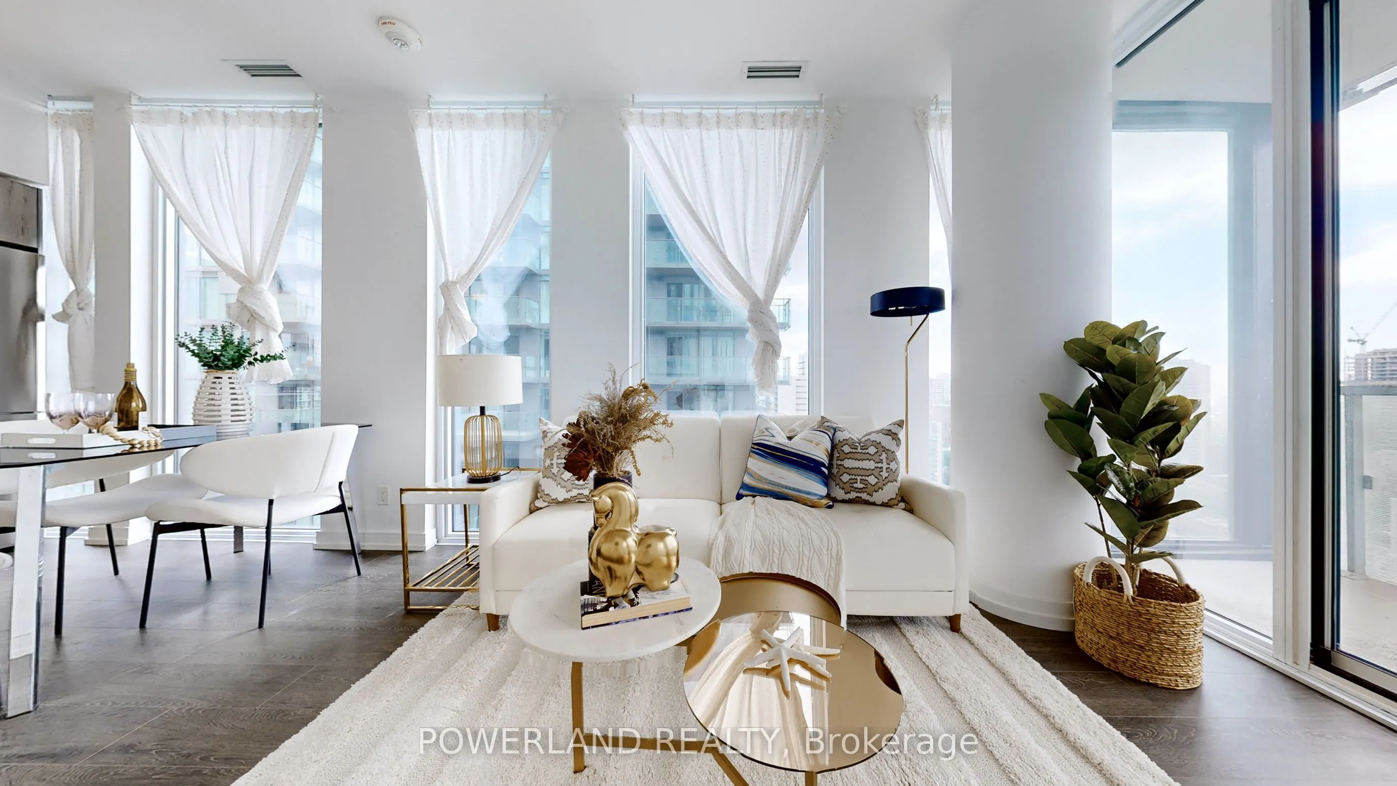 28 Wellesley Street E, #2304