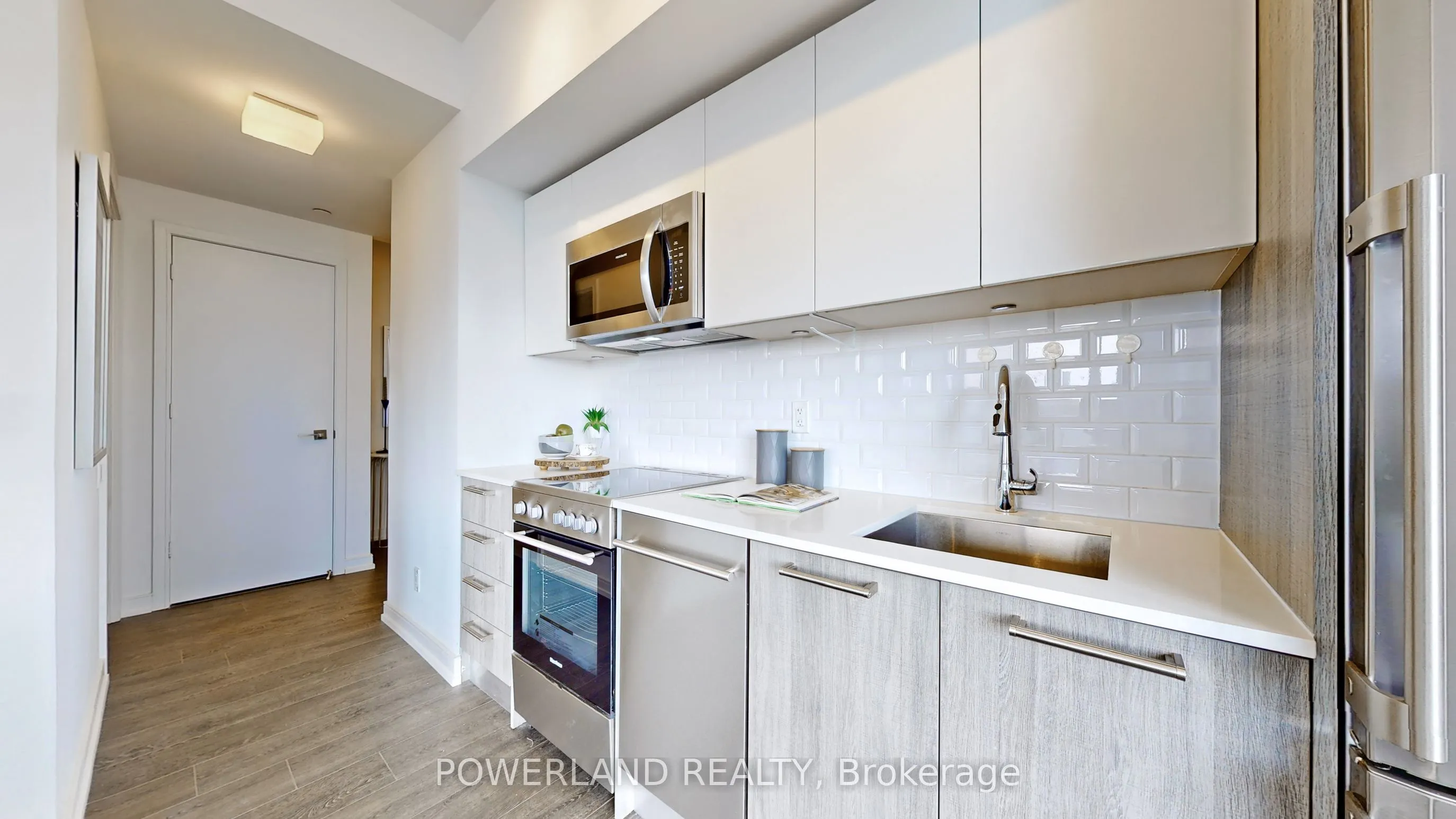 28 Wellesley Street E, #2304