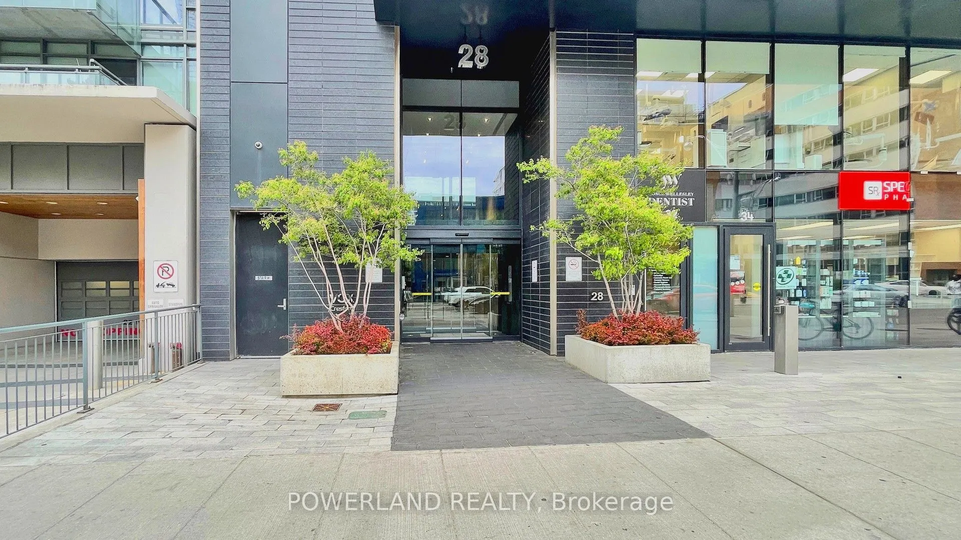 28 Wellesley Street E, #2304